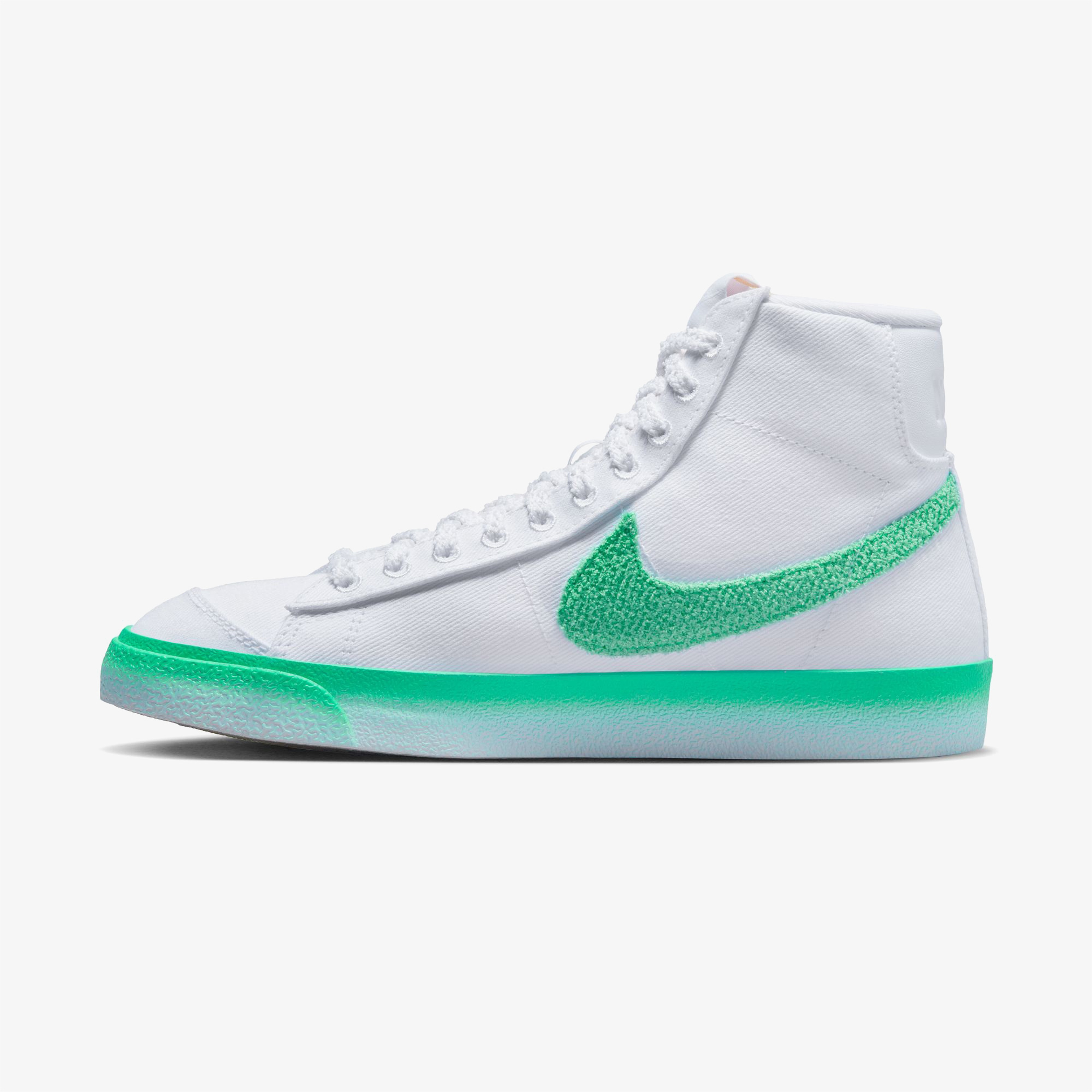 Nike Blazer Mid '77 Kadın Beyaz Spor Ayakkabı