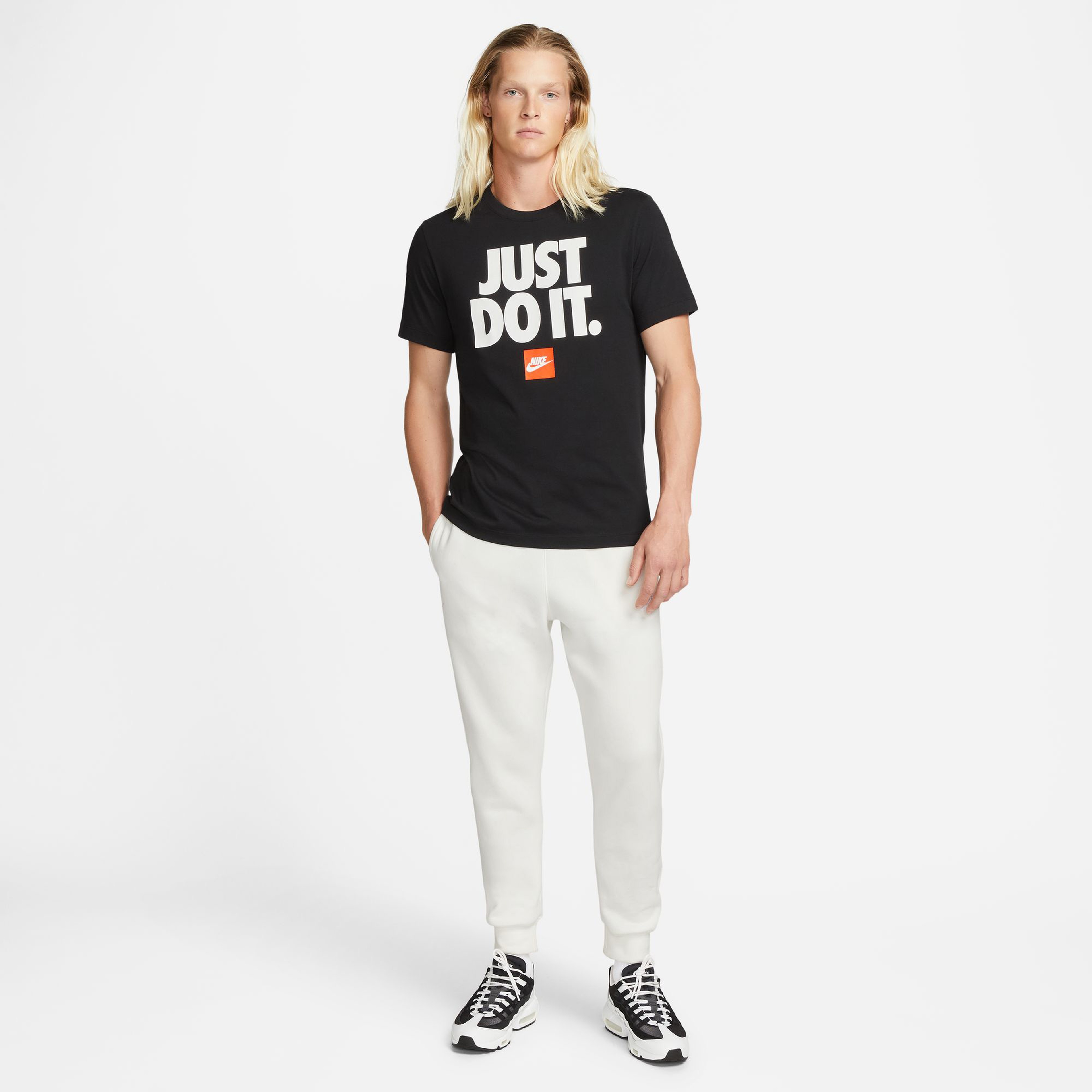 Nike Sportswear Verbiage Erkek Siyah T-Shirt