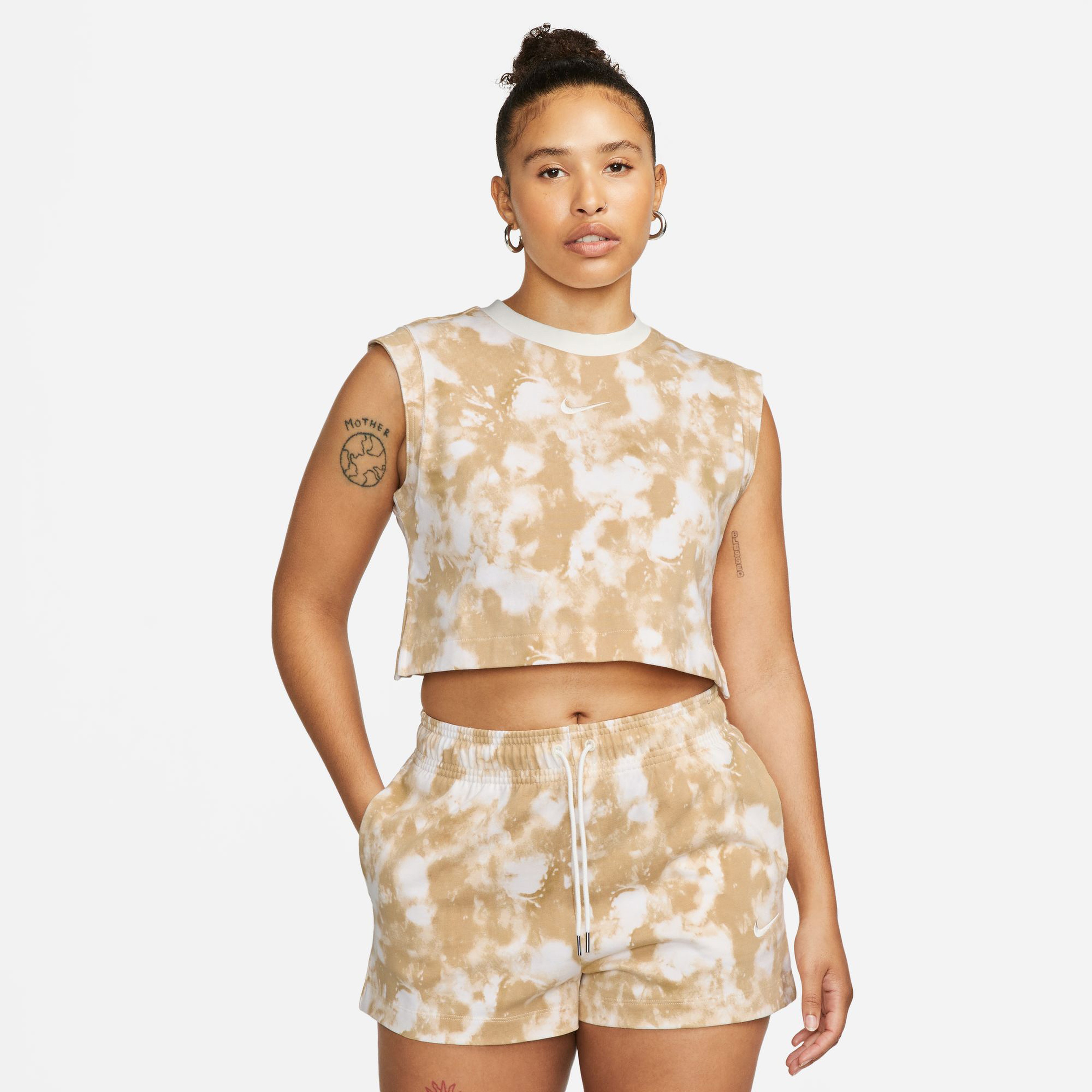 Nike Sportswear Kadın Bej Kolsuz Crop T-Shirt