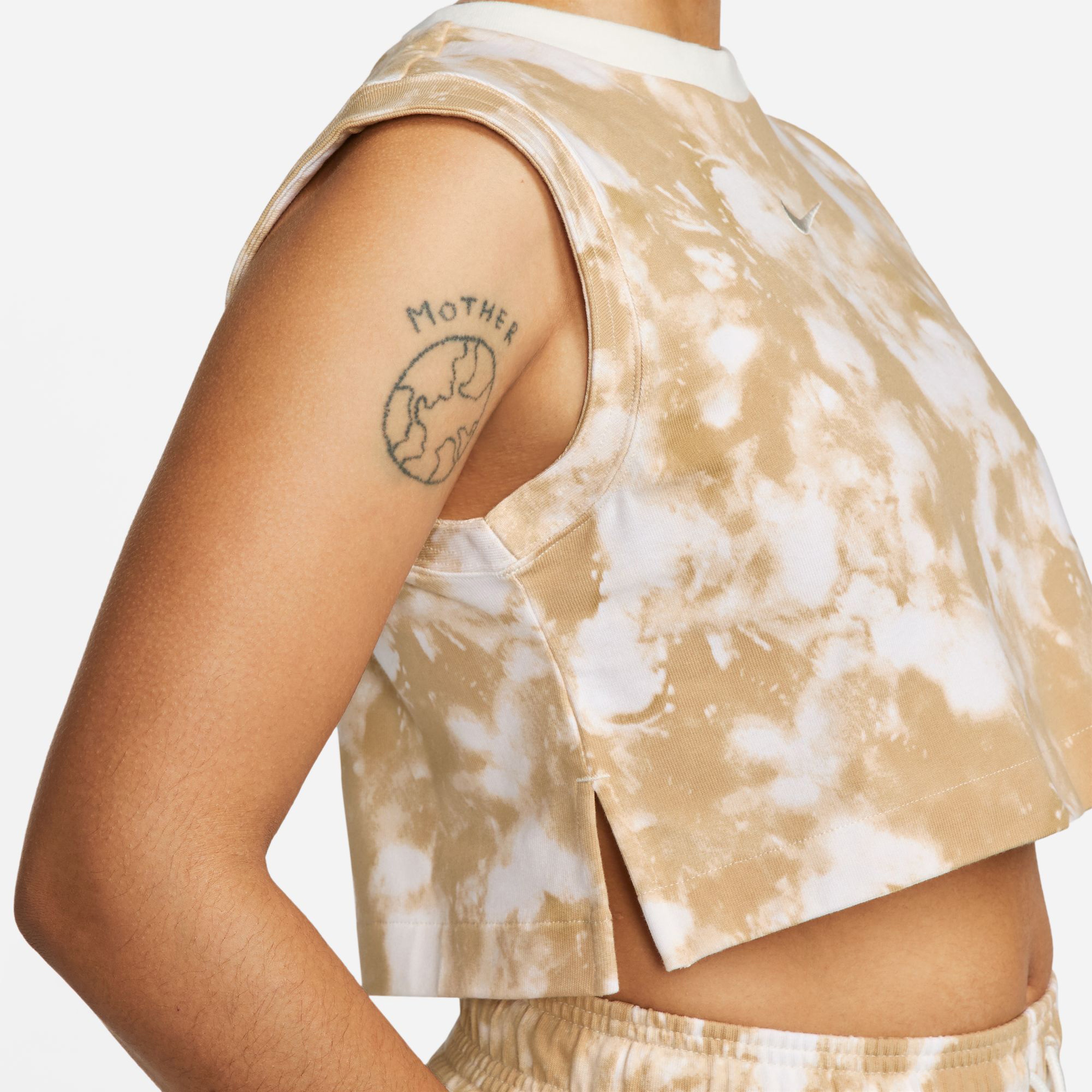 Nike Sportswear Kadın Bej Kolsuz Crop T-Shirt