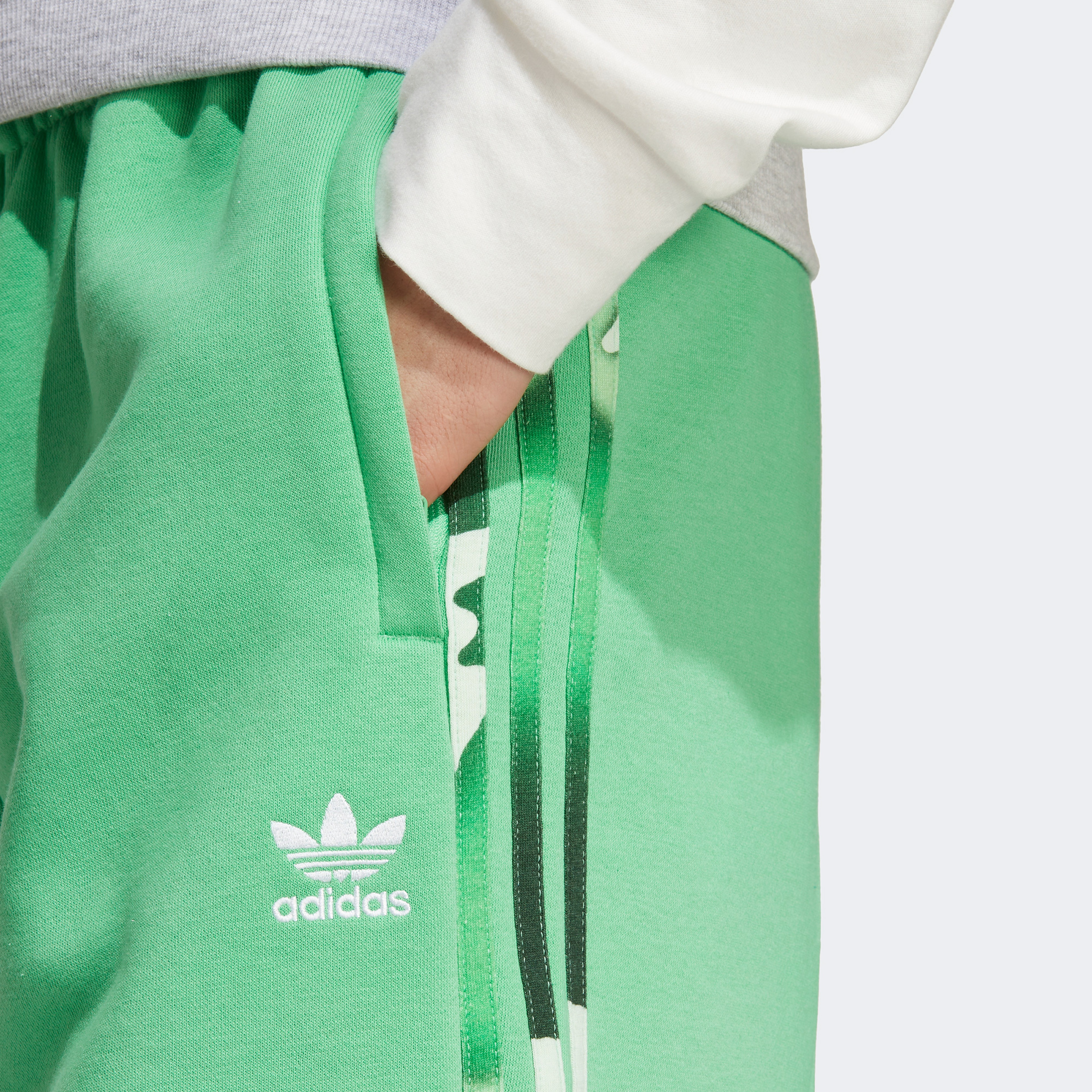 adidas Graphics Camo 3-Stripes Erkek Yeşil Şort