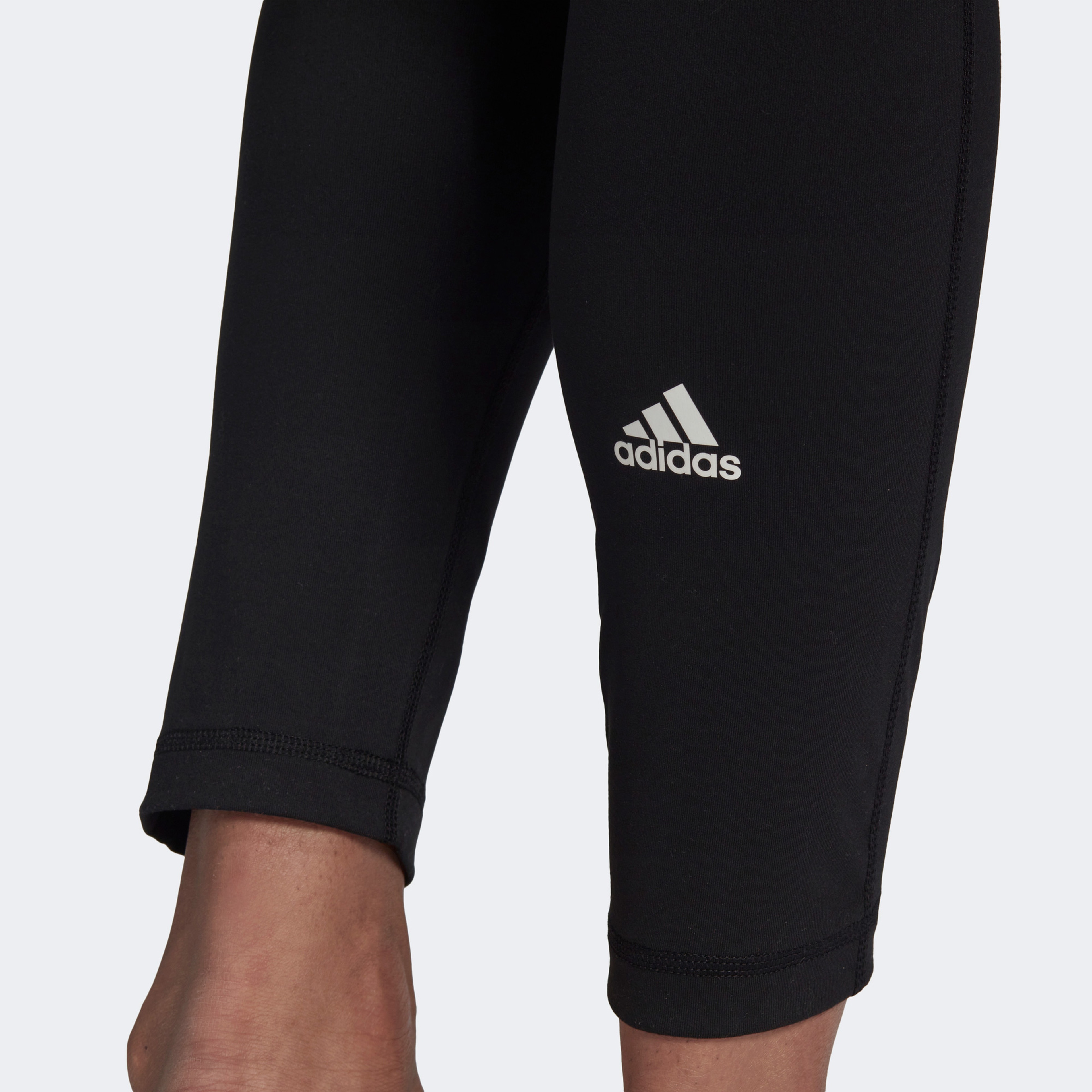 adidas Yoga Essentials High-Waisted Kadın Siyah Tayt