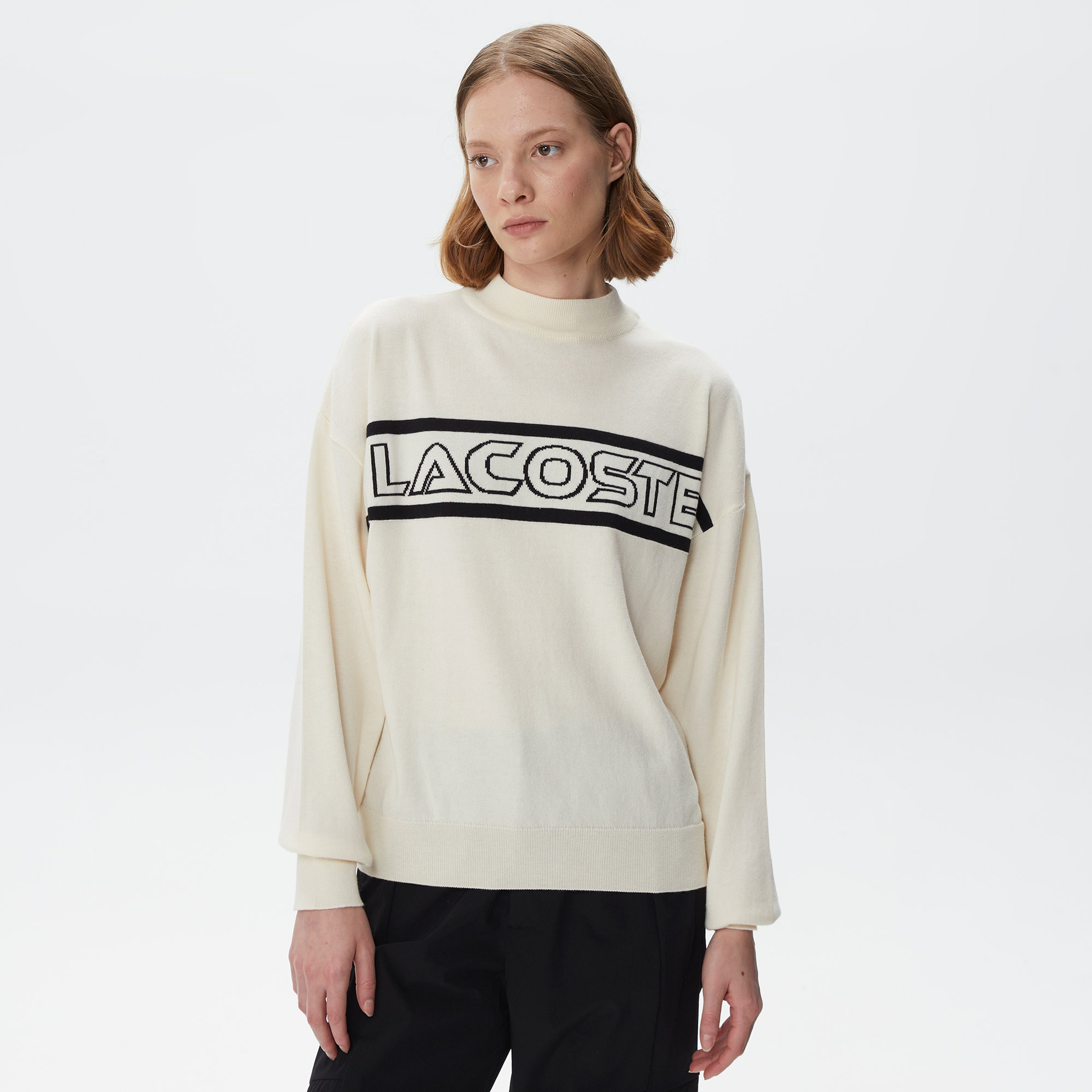 Kadın Regular Fit Dik Yaka Baskılı Beyaz Kazak