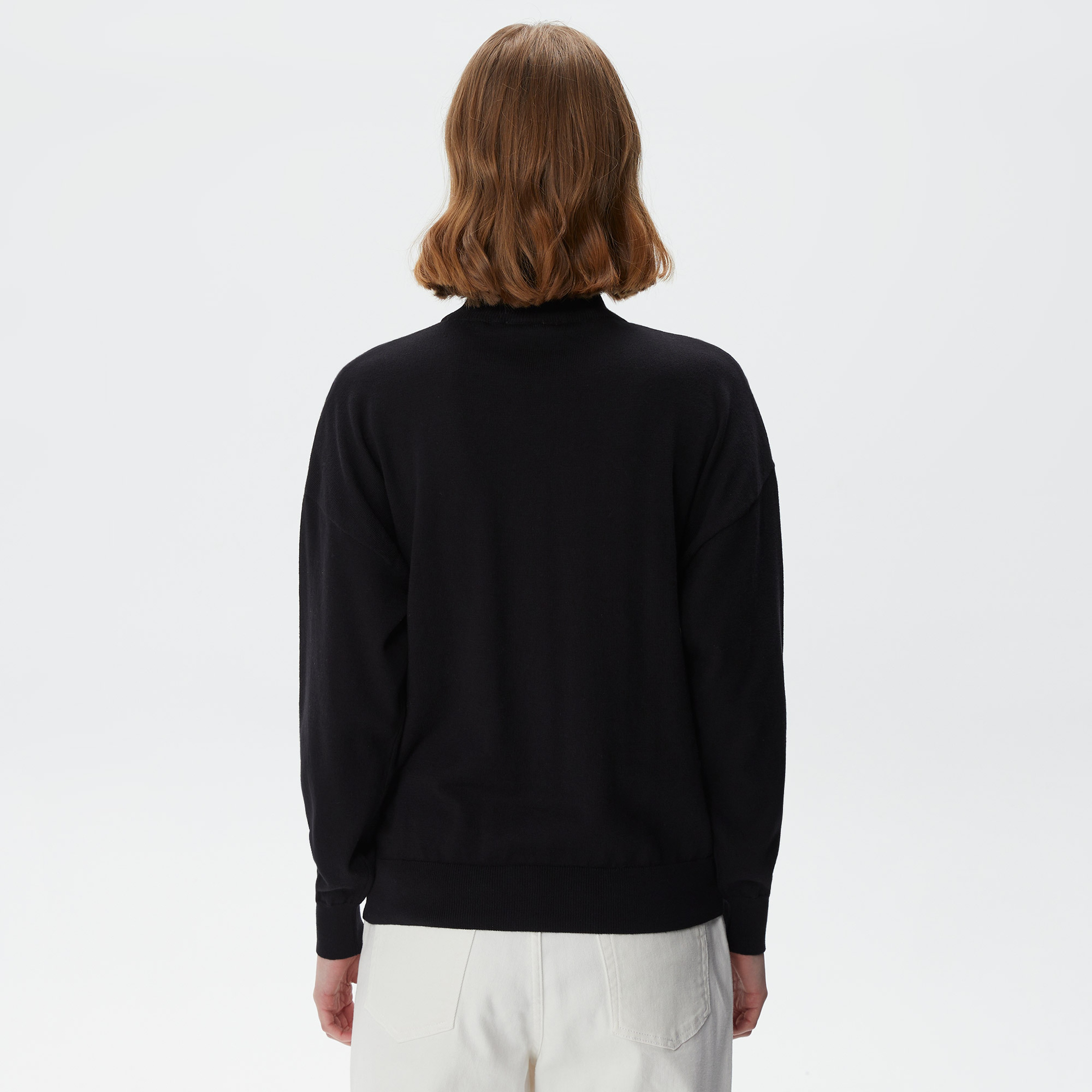 Kadın Regular Fit Dik Yaka Baskılı Siyah Kazak