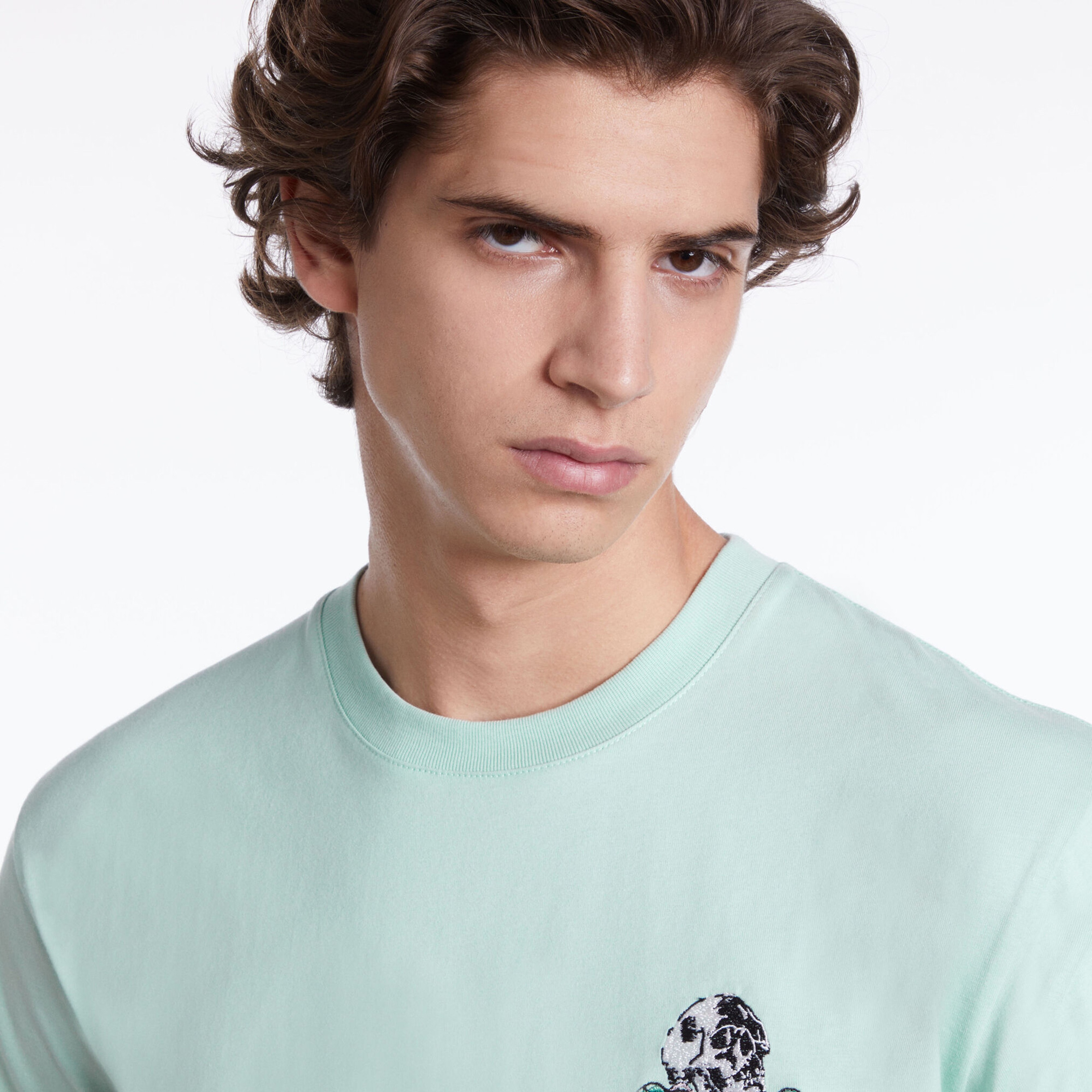 ERKEK BİSİKLET YAKA İŞLEMELİ AÇIK YEŞİL T-SHIRT