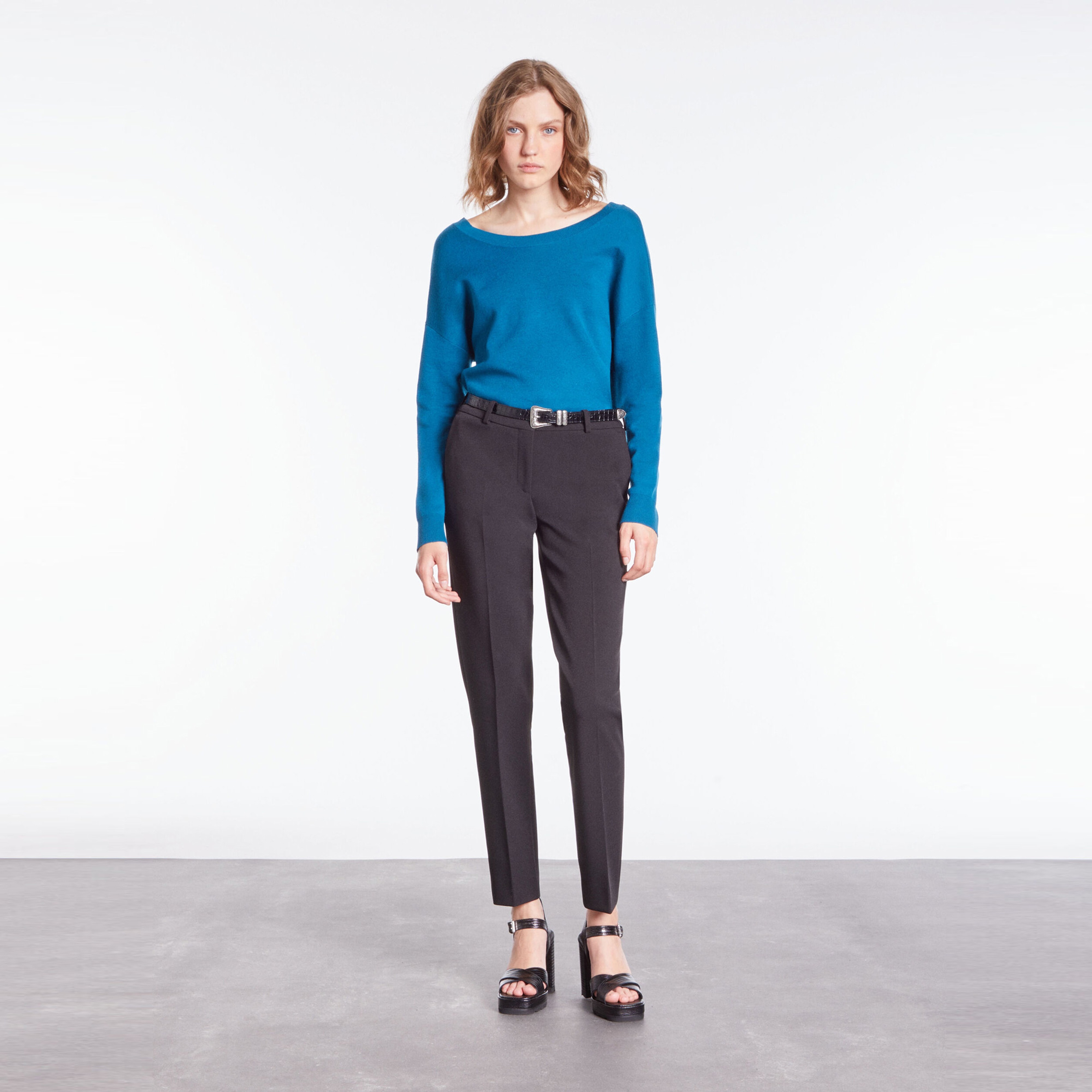 KADIN STRAIGHT FIT DÜĞMELİ MAVİ HIRKA