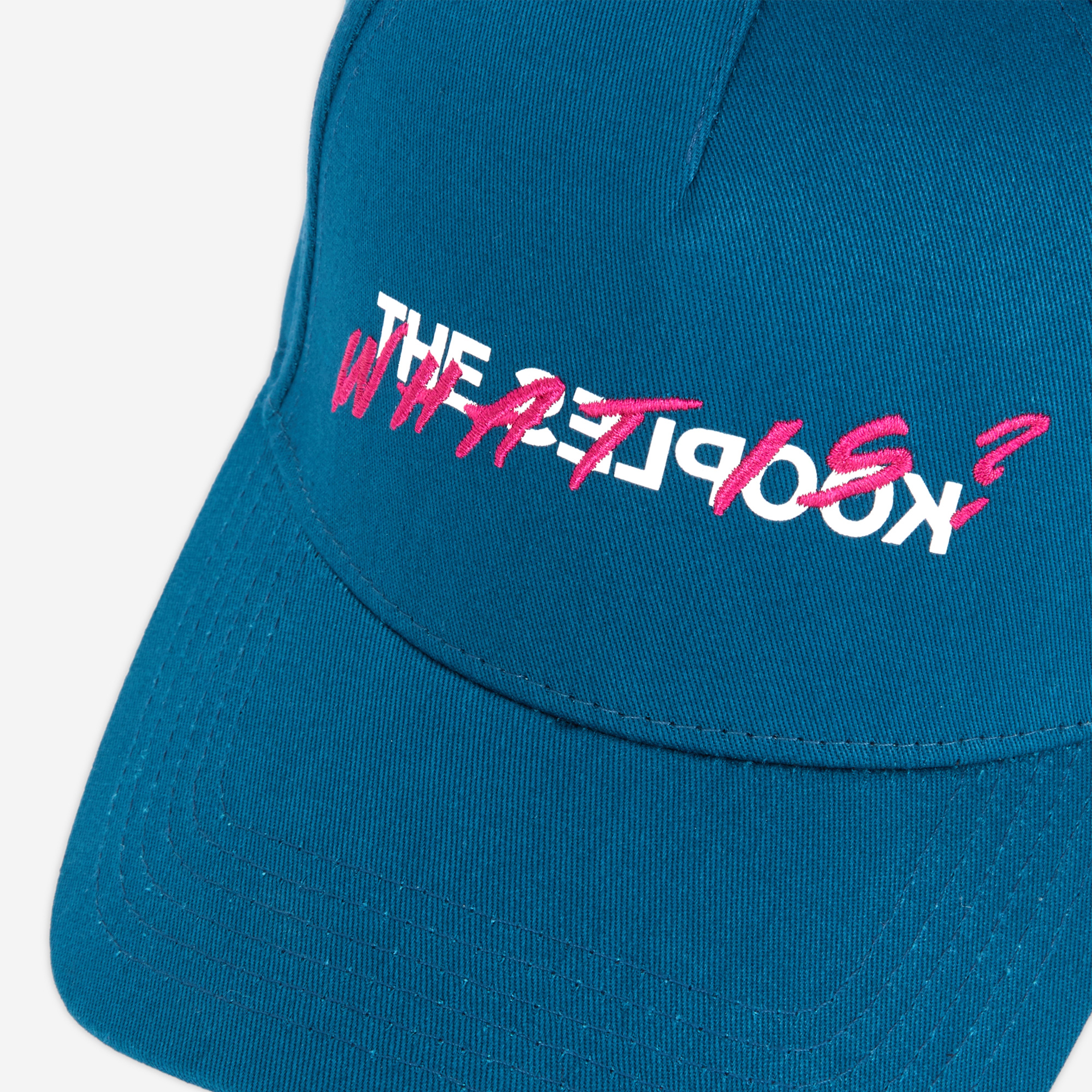 UNISEX İŞLEMELİ MAVİ ŞAPKA