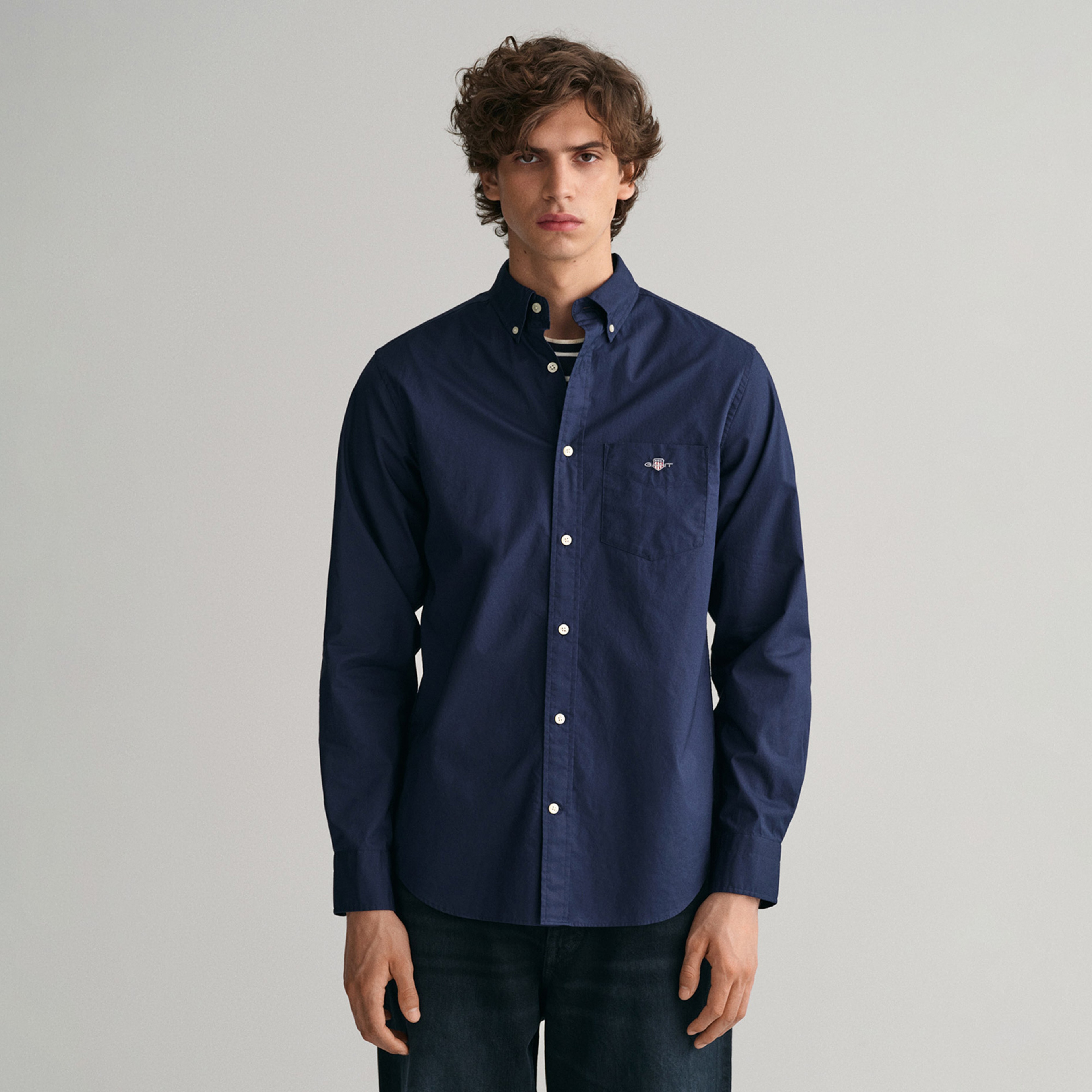 GANT Erkek Lacivert Regular Fit Düğmeli Yaka Poplin Gömlek