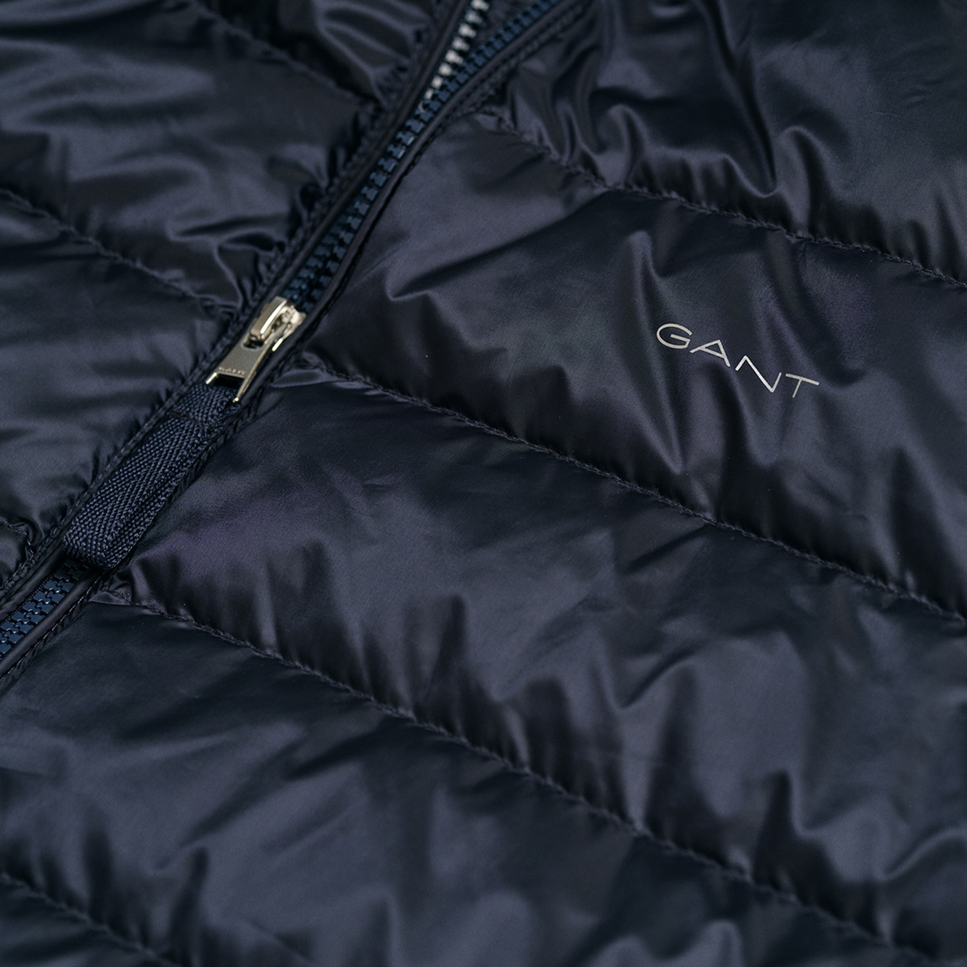 GANT Erkek Lacivert Dik Yaka Kapitone Mont