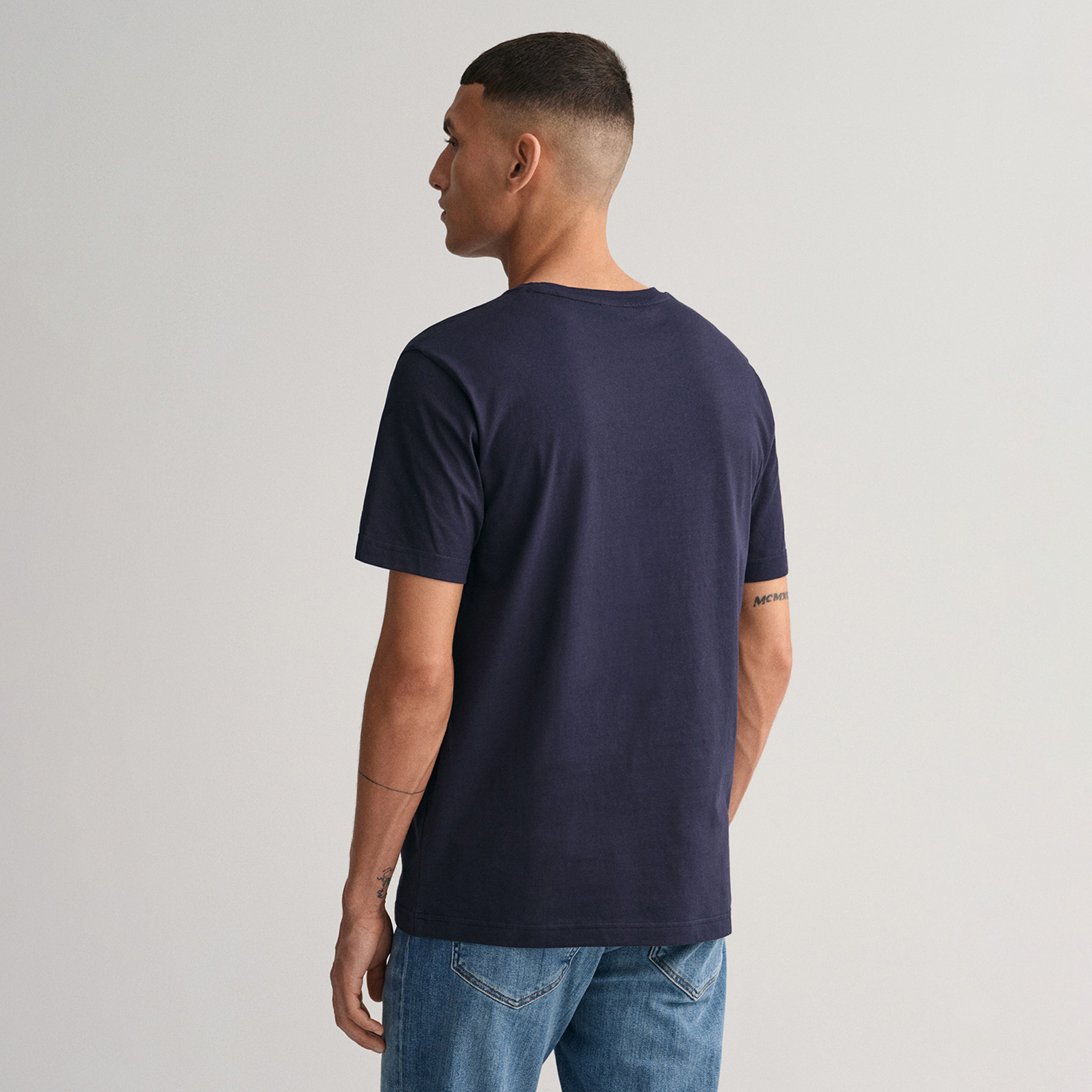 GANT Erkek Lacivert Regular Fit Bisiklet Yaka Logolu T-Shirt