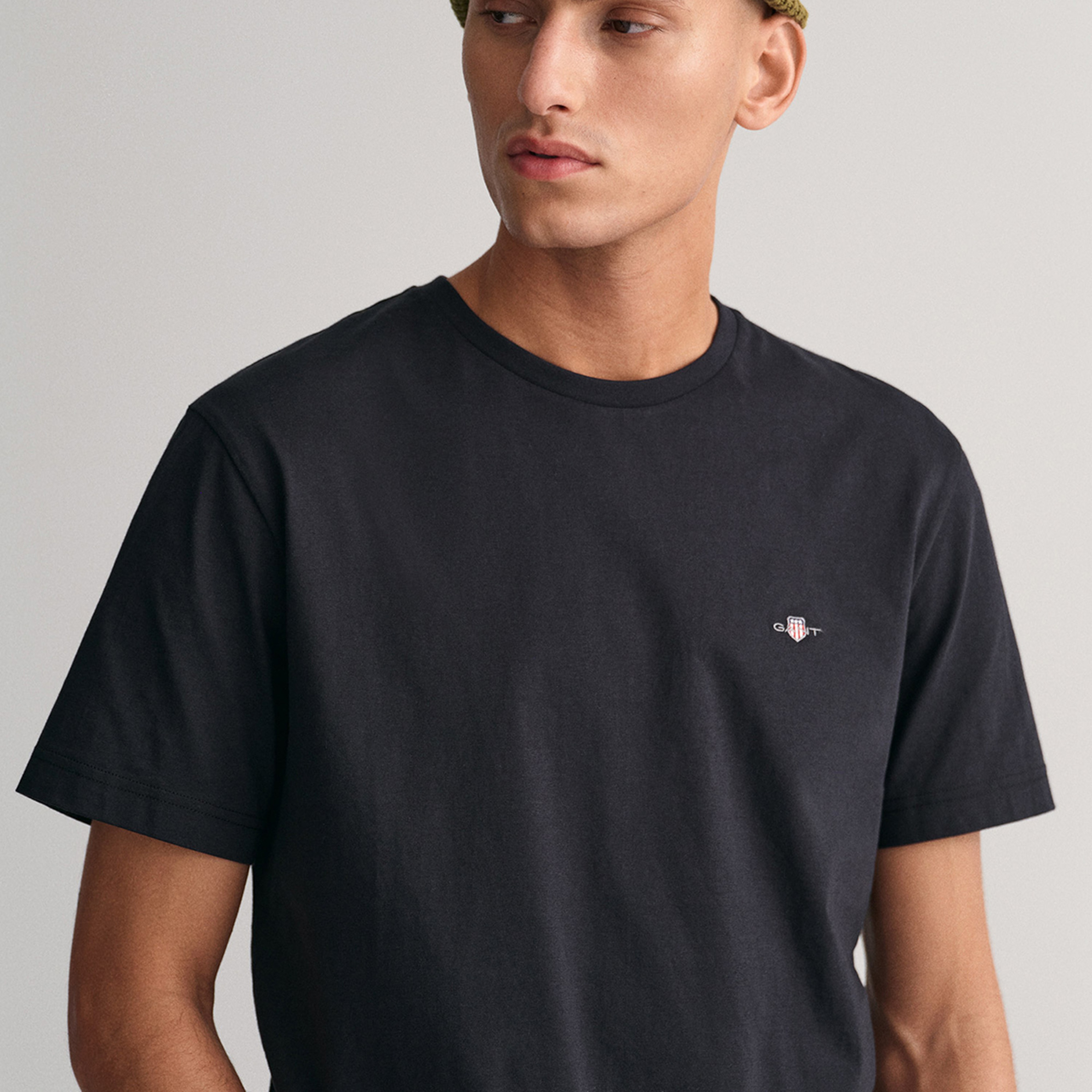 GANT Erkek Siyah Bisiklet Yaka Regular Fit T-Shirt