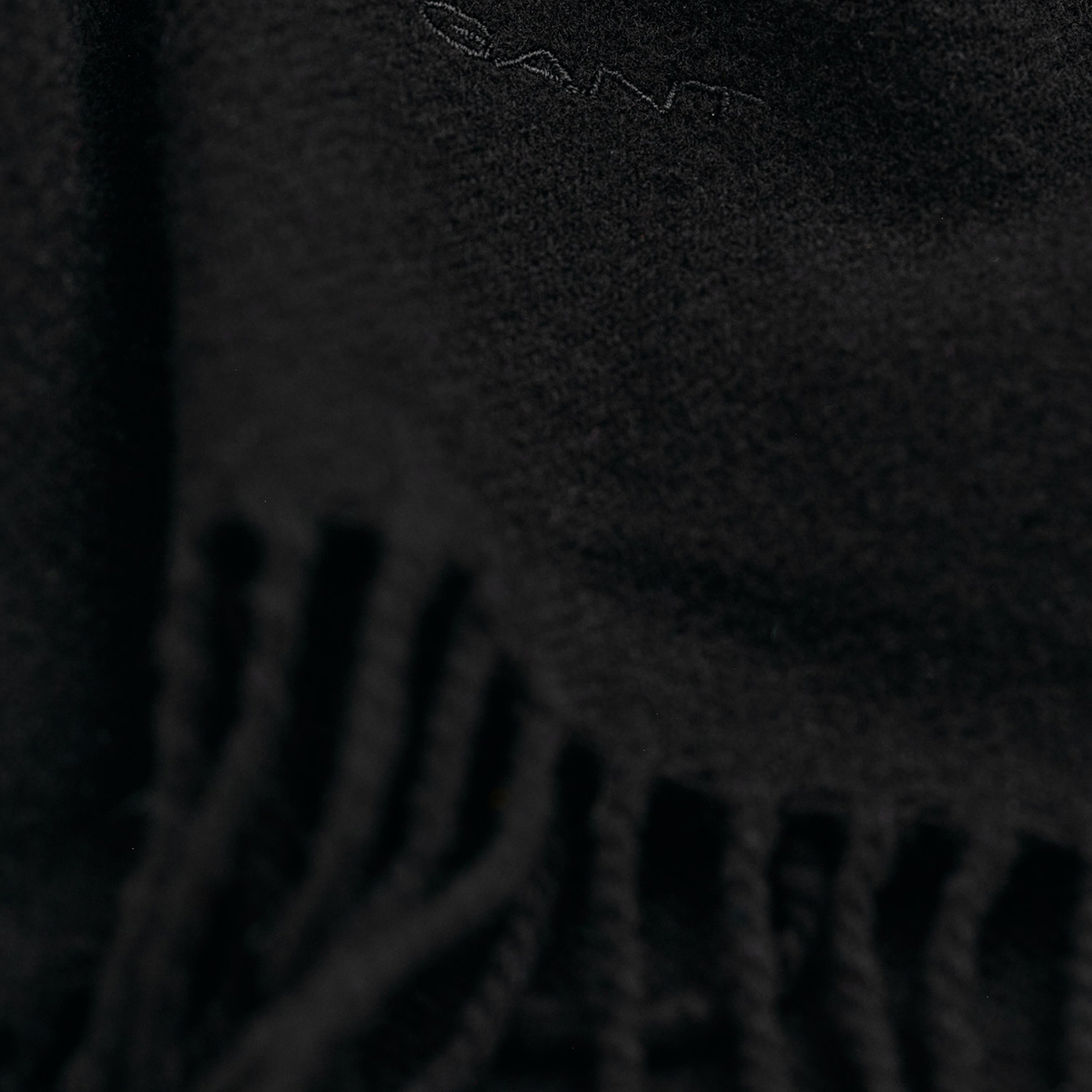 GANT Unisex Siyah Logolu Atkı