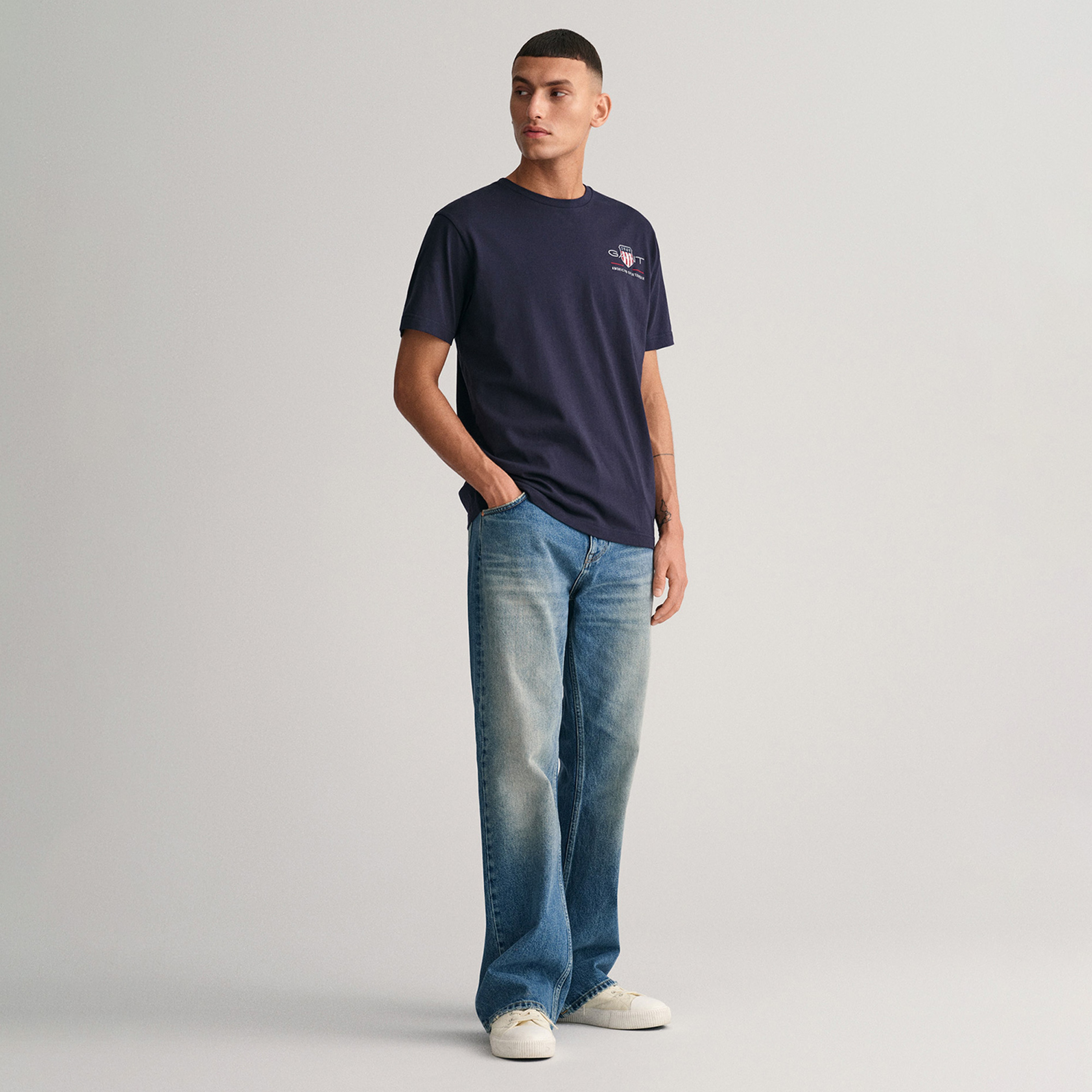 GANT Erkek Lacivert Regular Fit T-Shirt