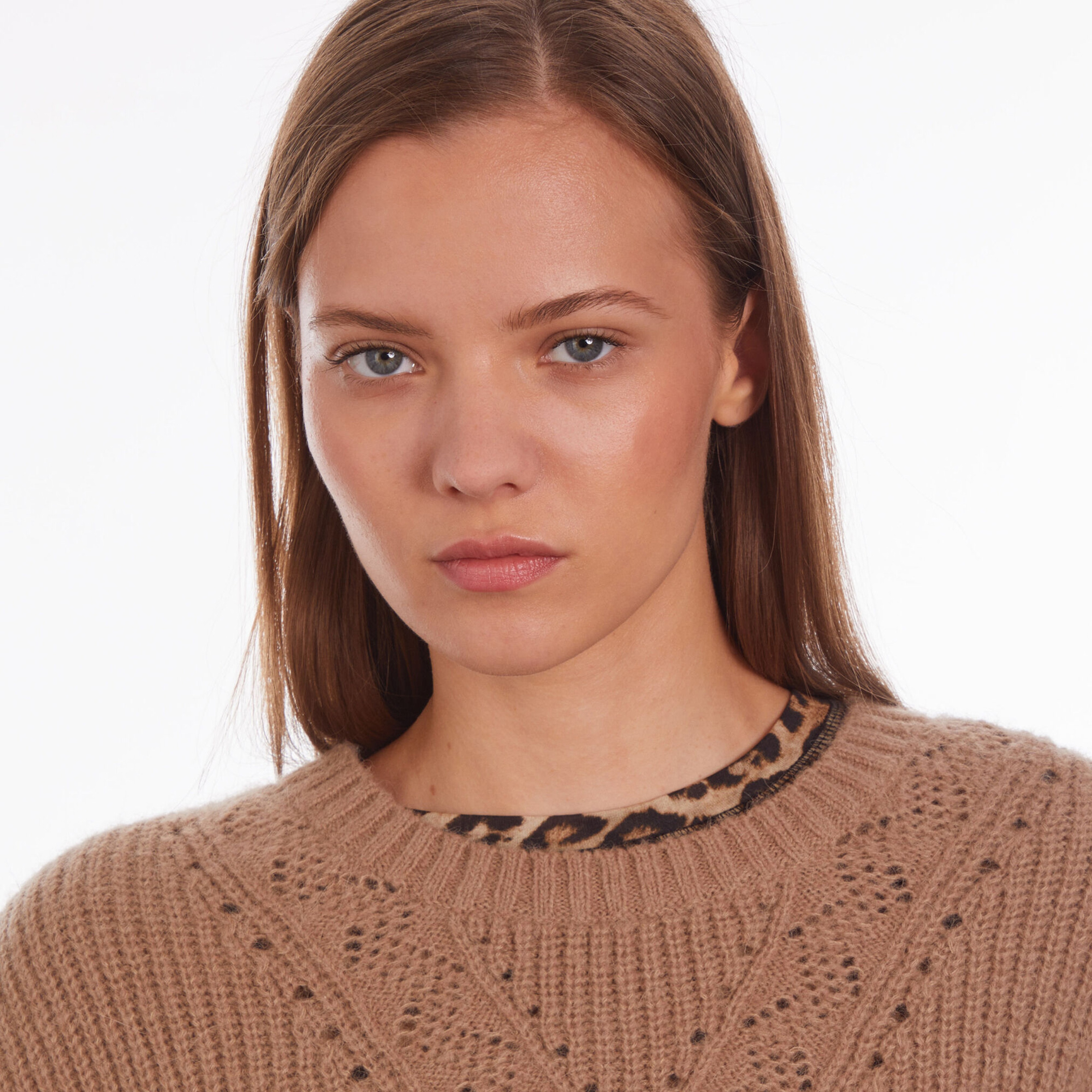 KADIN COMFORT FIT BİSİKLET YAKA KAHVERENGİ KAZAK