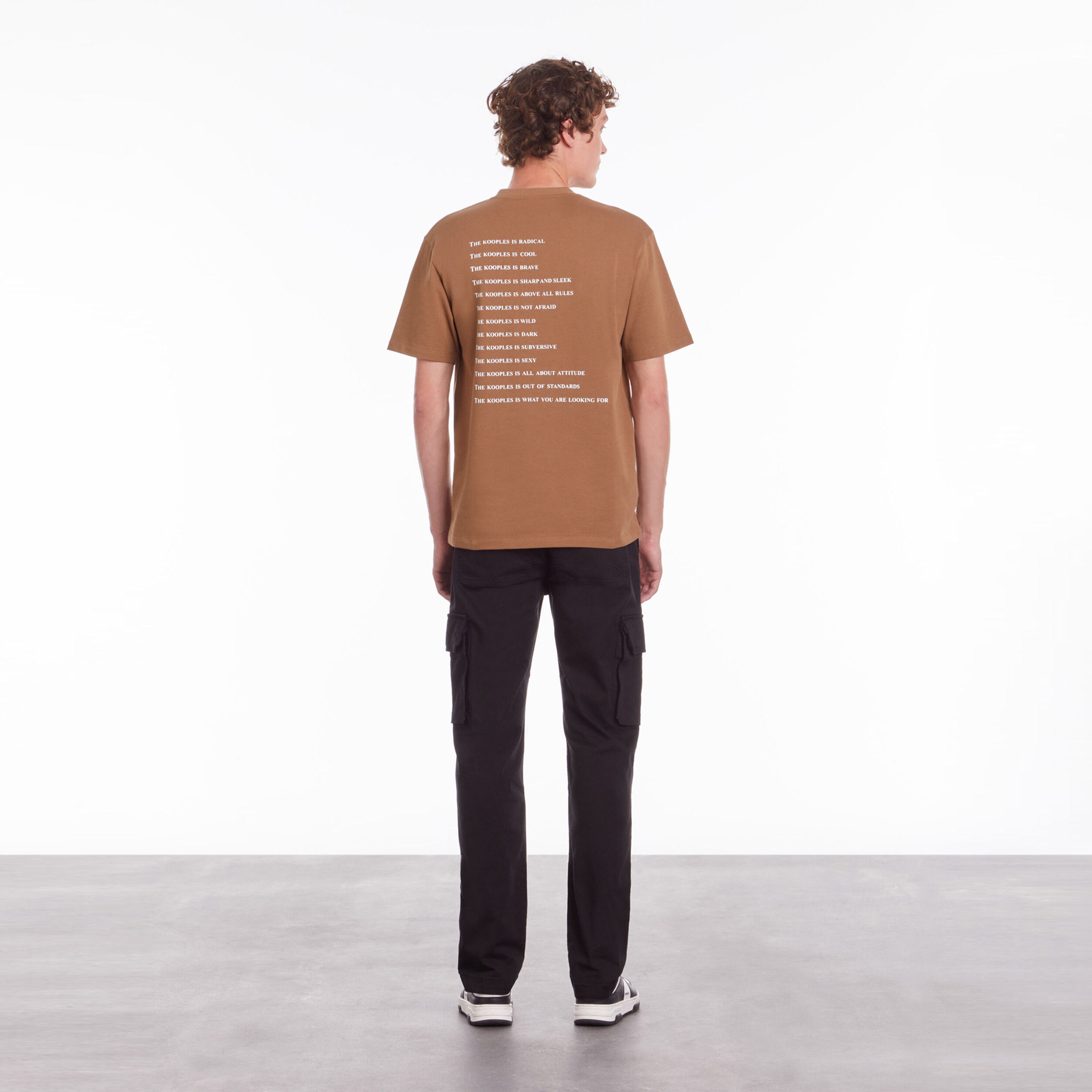 ERKEK BİSİKLET YAKA KISA KOLLU KAHVERENGİ T-SHIRT