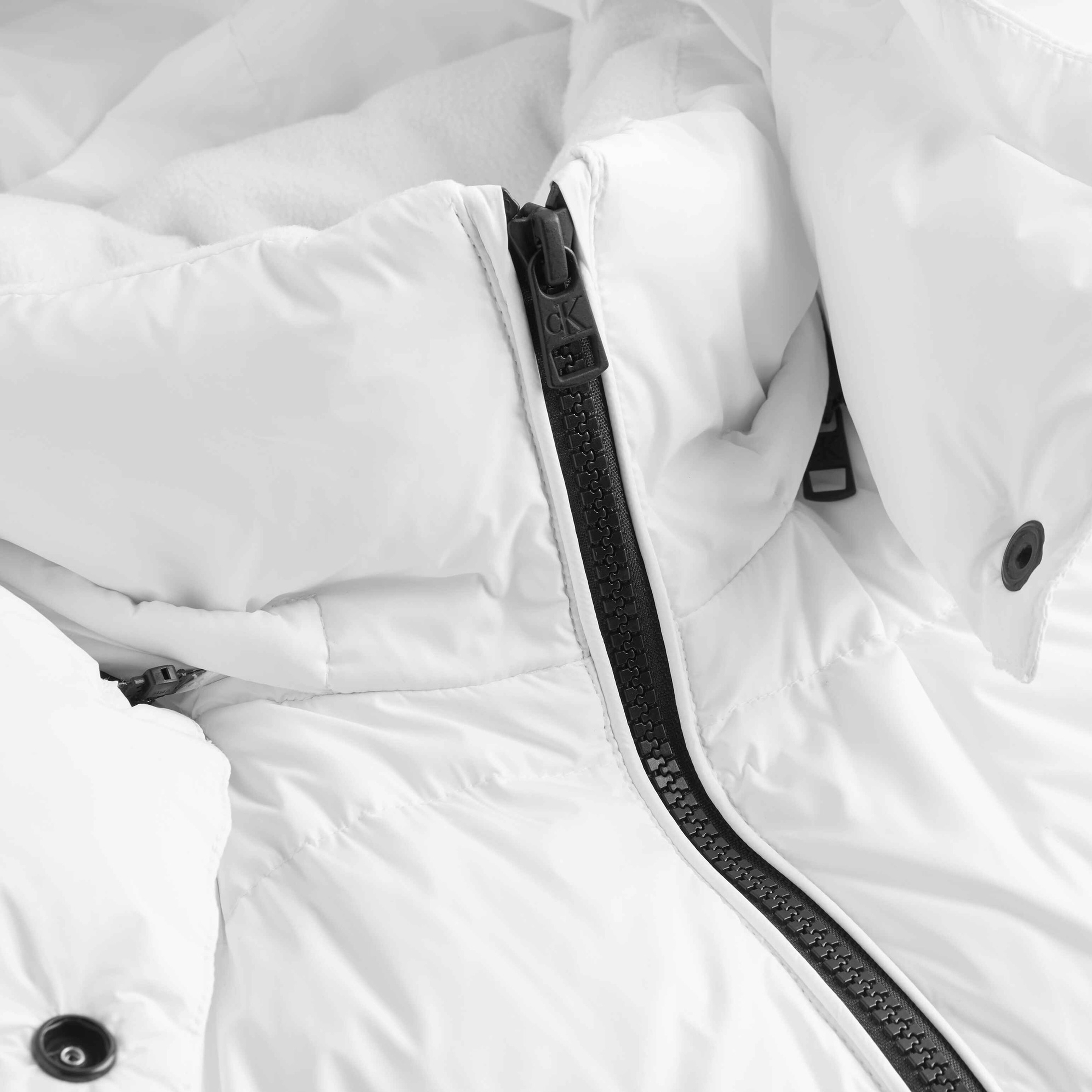 Calvin Klein Kadın Beyaz Mont