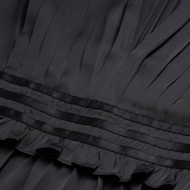 KADIN SİYAH KISA ELBİSE