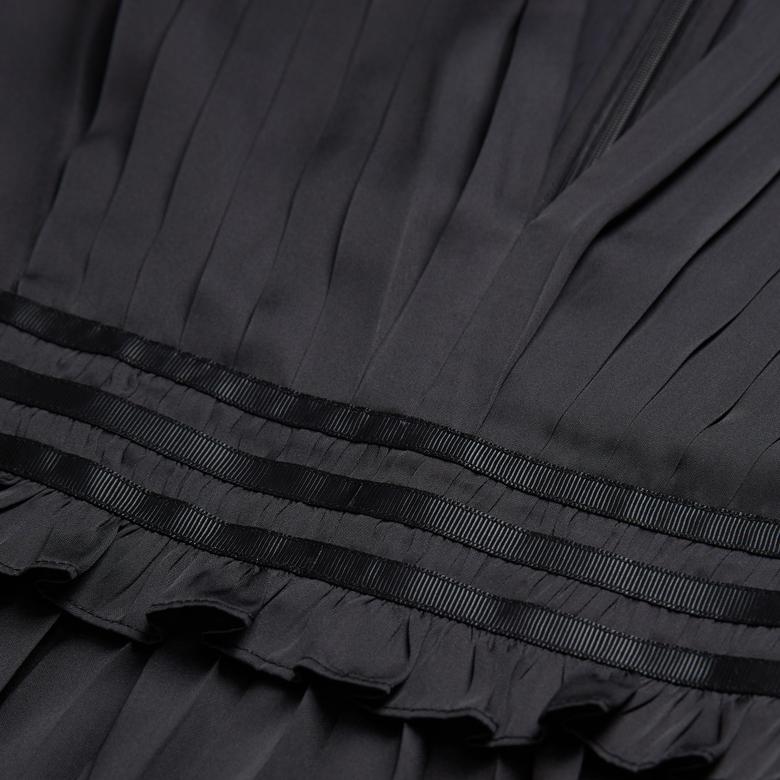 KADIN SİYAH KISA ELBİSE