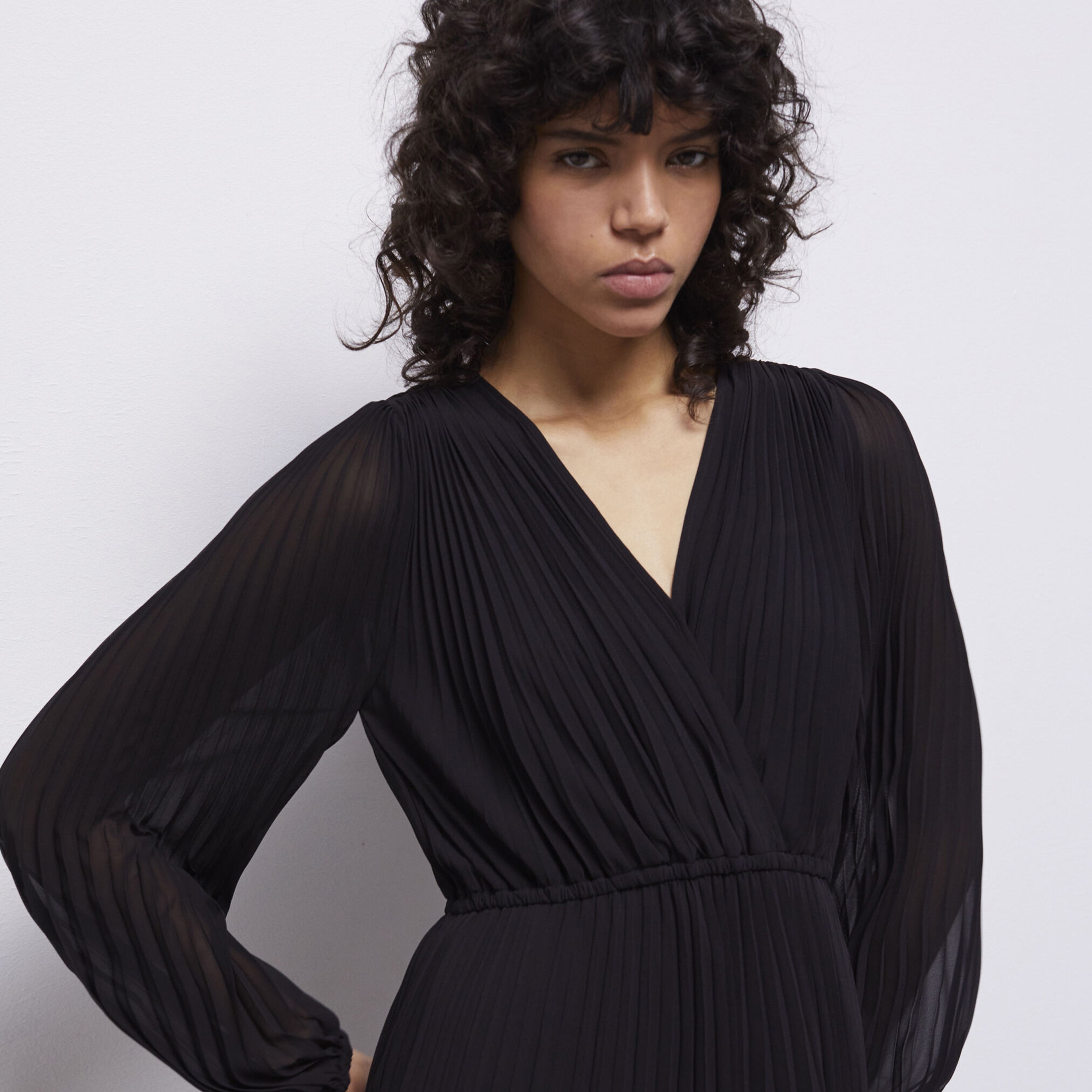 KADIN SİYAH ELBİSE