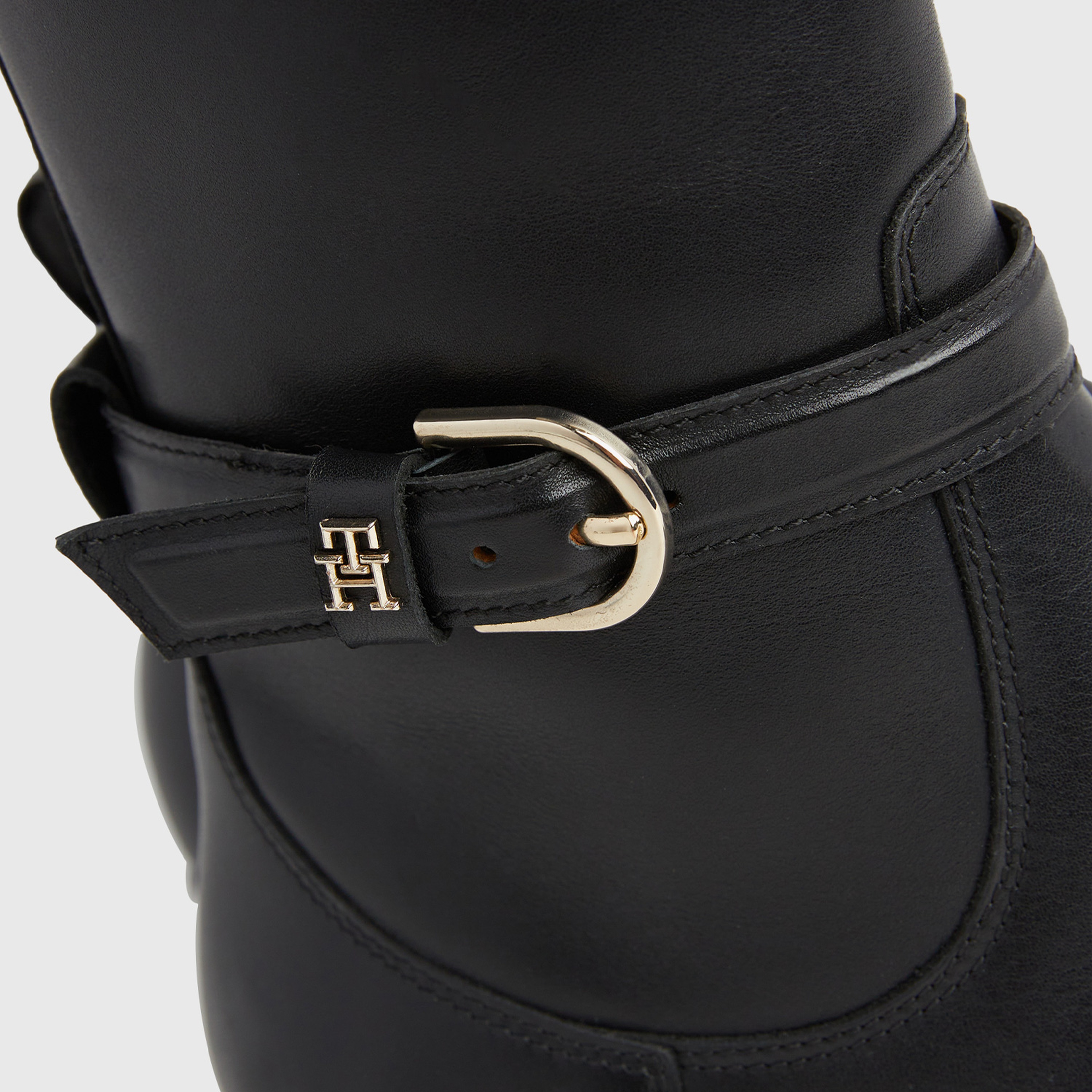Tommy Hilfiger Kadın Siyah Çizme