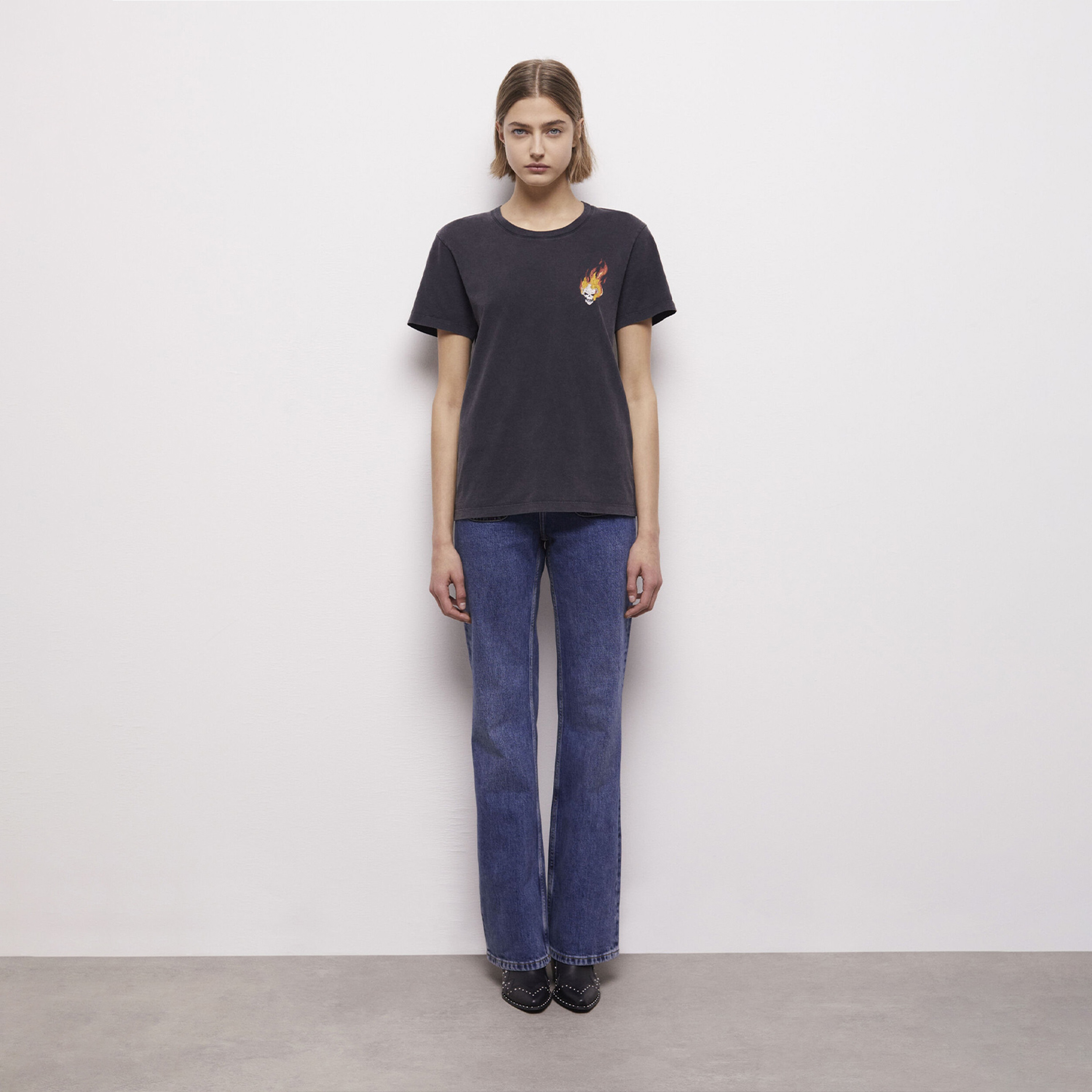 KADIN BASKILI SİYAH T-SHIRT