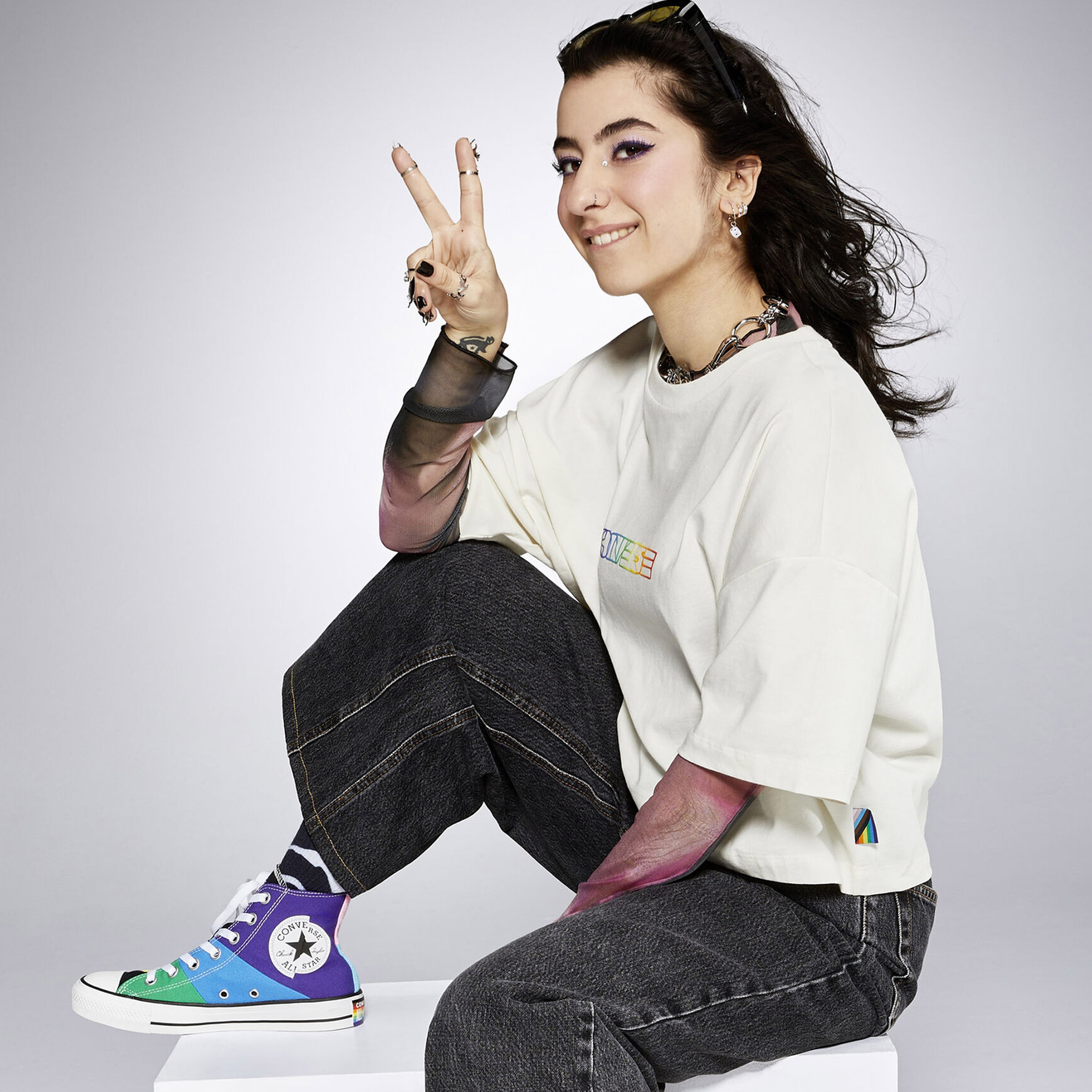 Converse Loose Deconstructed Graphic Kadın Krem Crop