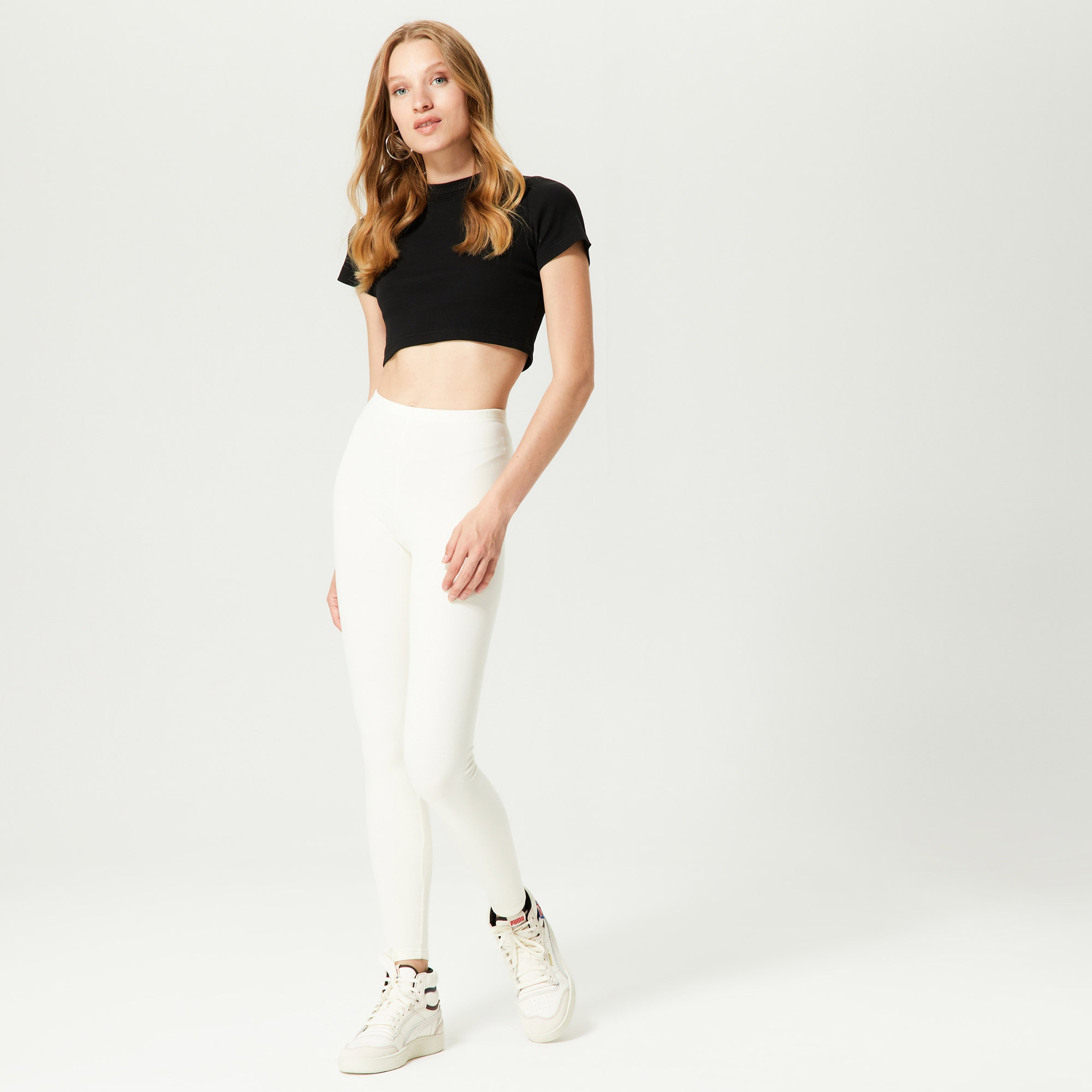 Soon To Be Announced Sportswear Kadın Siyah Crop T-Shirt