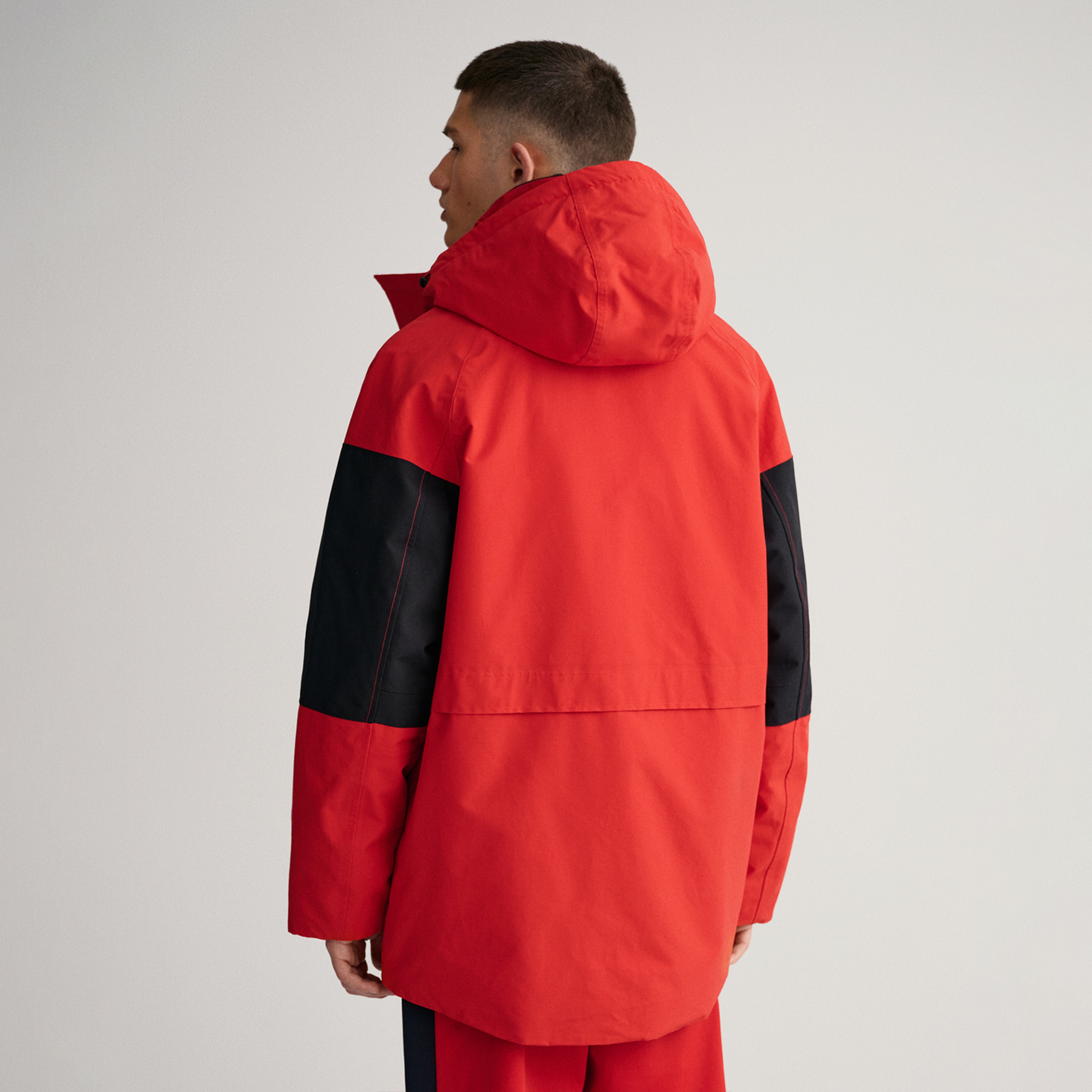 Gant Erkek Kırmızı Oversize Fit Kapüşonlu Logolu Mont