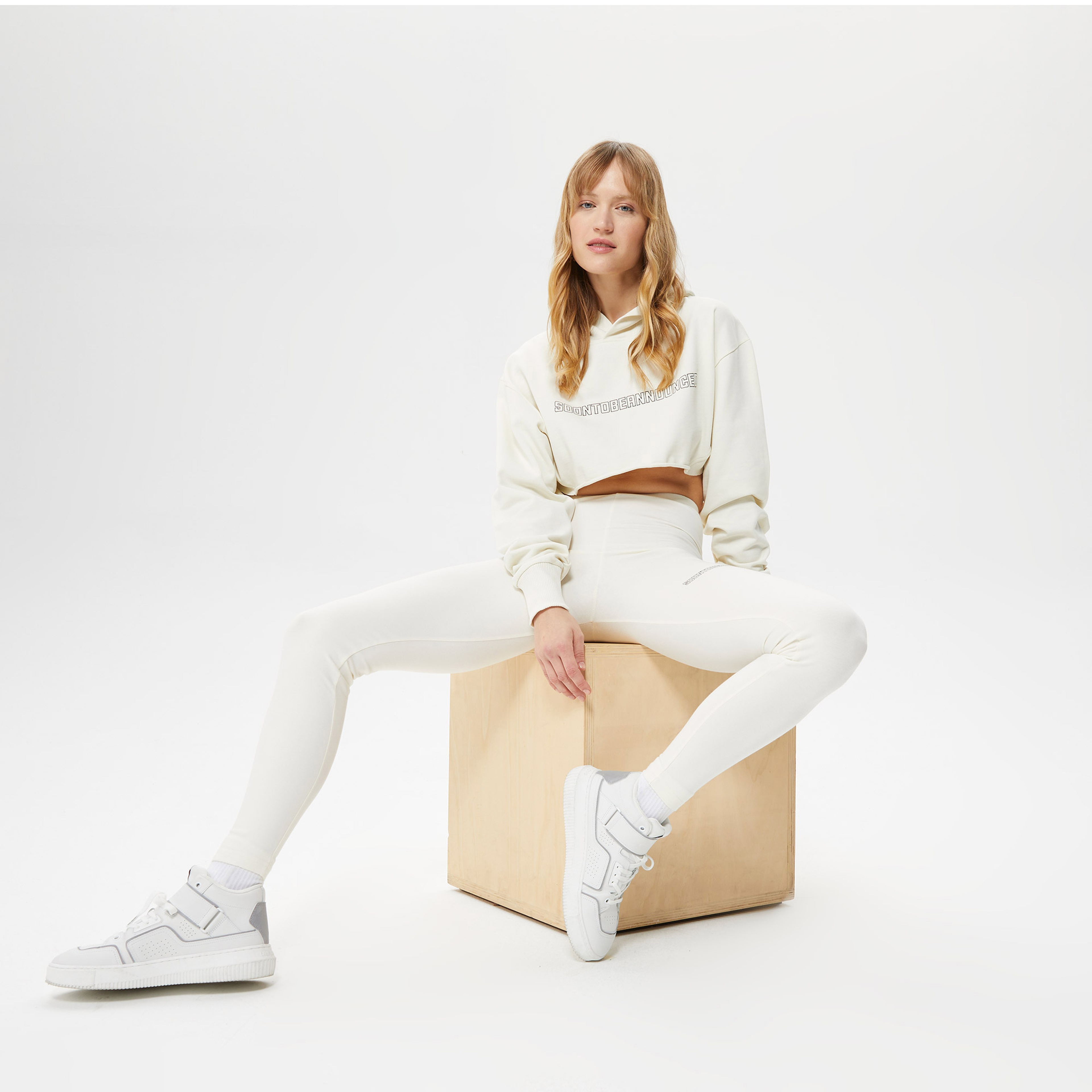 Soon To Be Announced Essentials Kadın Beyaz Hoodie