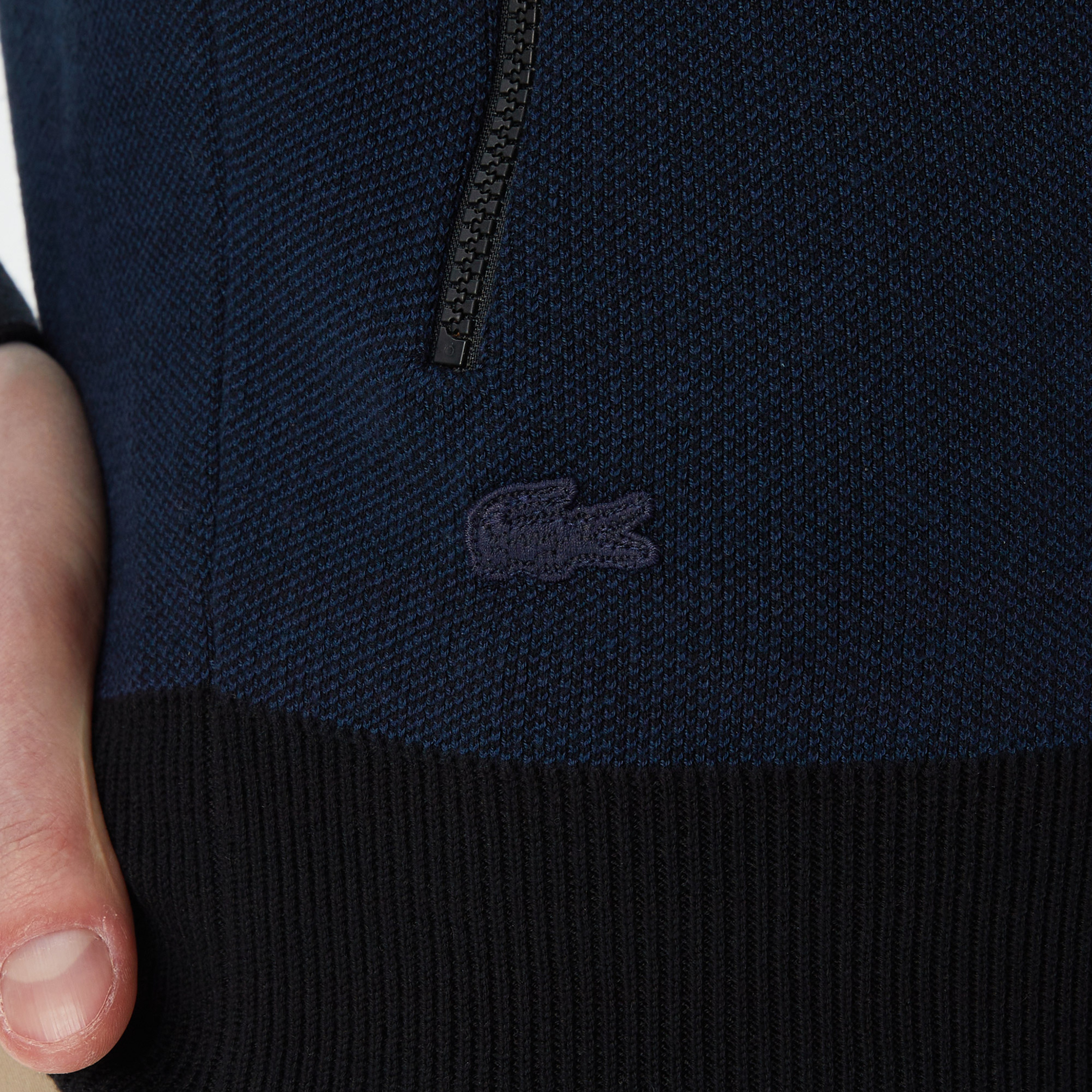 Erkek Regular Fit Uzun Kollu Dik Yaka Renk Bloklu Siyah Triko