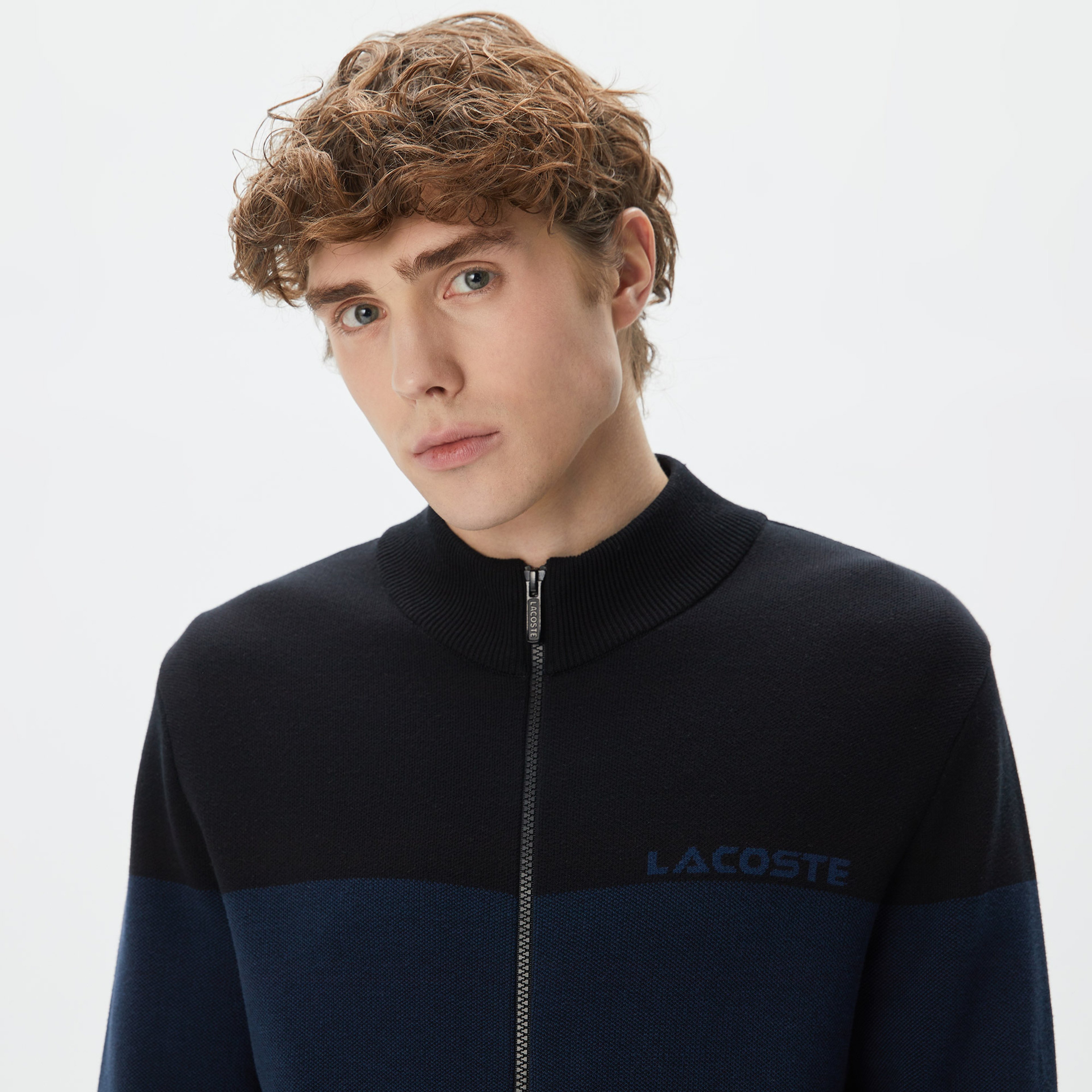 Erkek Regular Fit Uzun Kollu Dik Yaka Renk Bloklu Siyah Triko