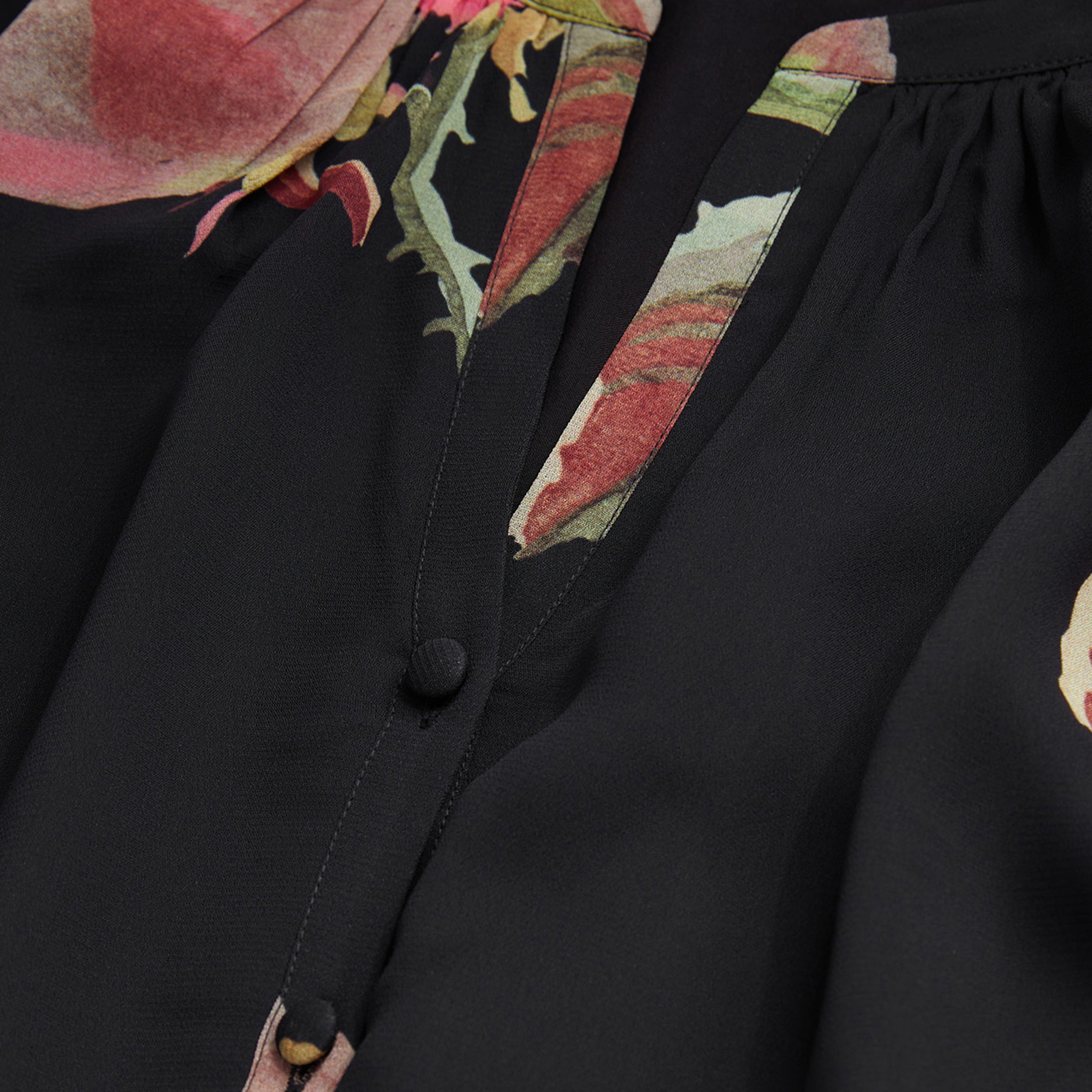 KADIN UZUN KOLLU BASKILI SİYAH UZUN ELBİSE