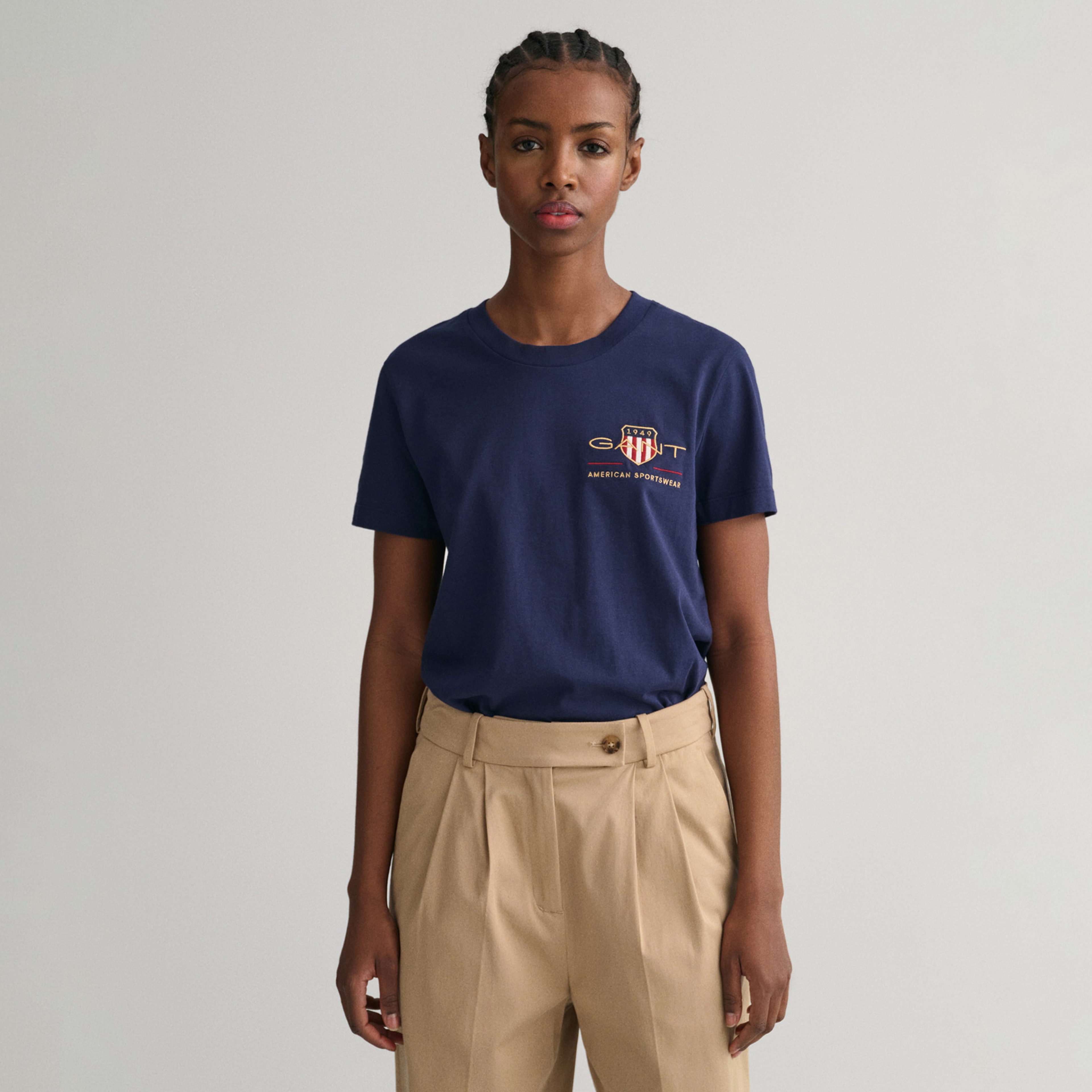 GANT Kadın Lacivert Regular Fit Bisiklet Yaka Logolu T-shirt