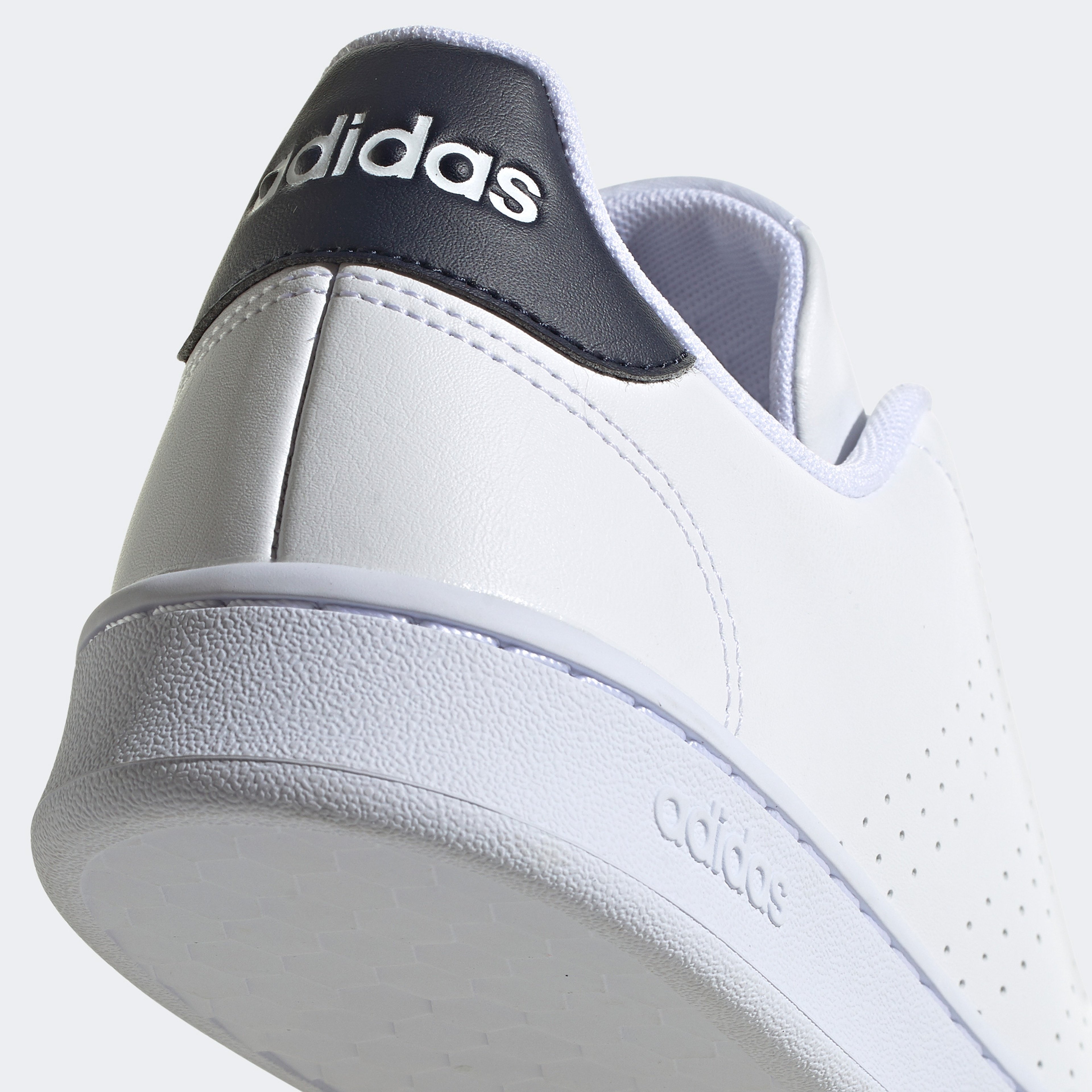 adidas Advantage Erkek Beyaz Sneaker