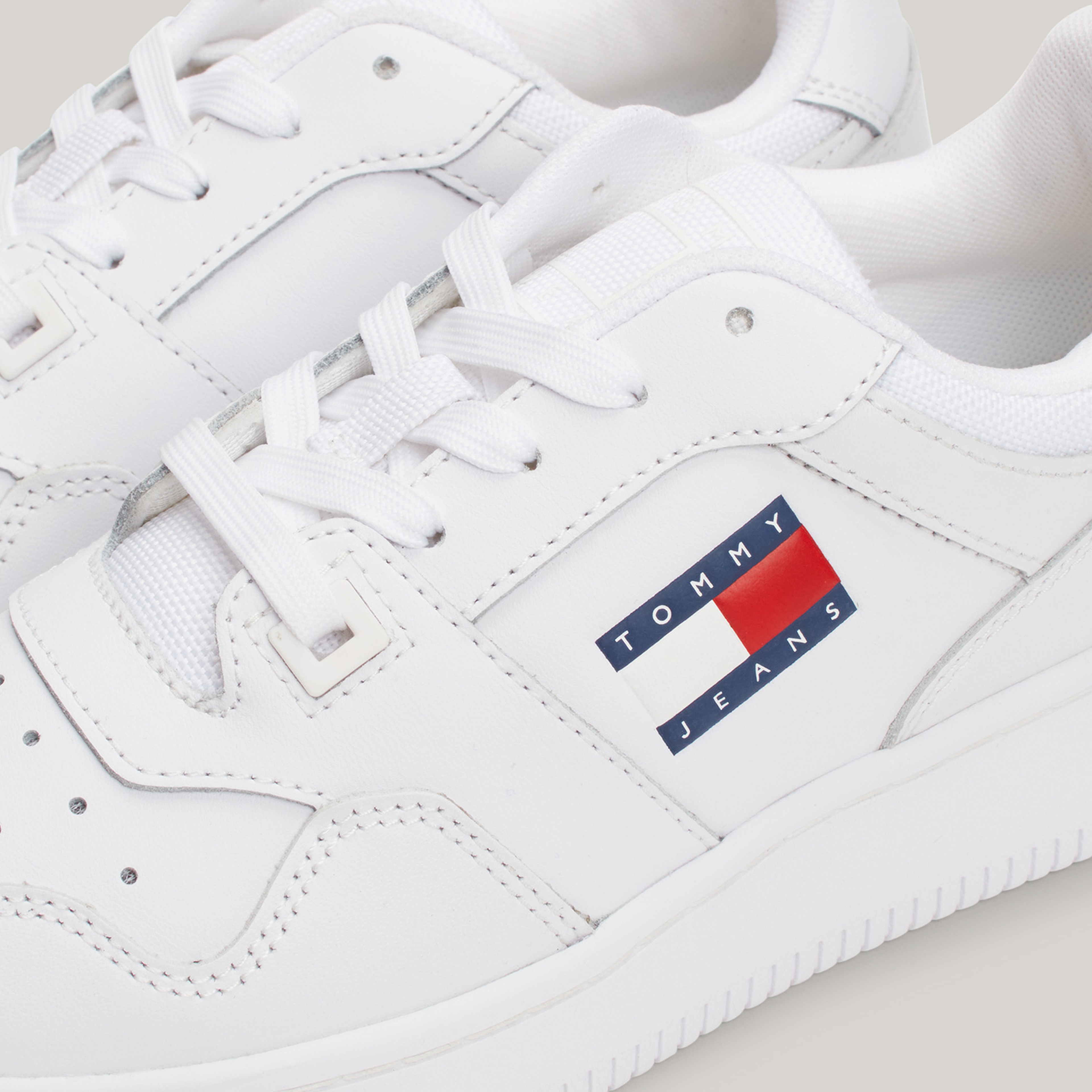 Tommy Jeans Retro Basket Ess Kadın Beyaz Sneaker