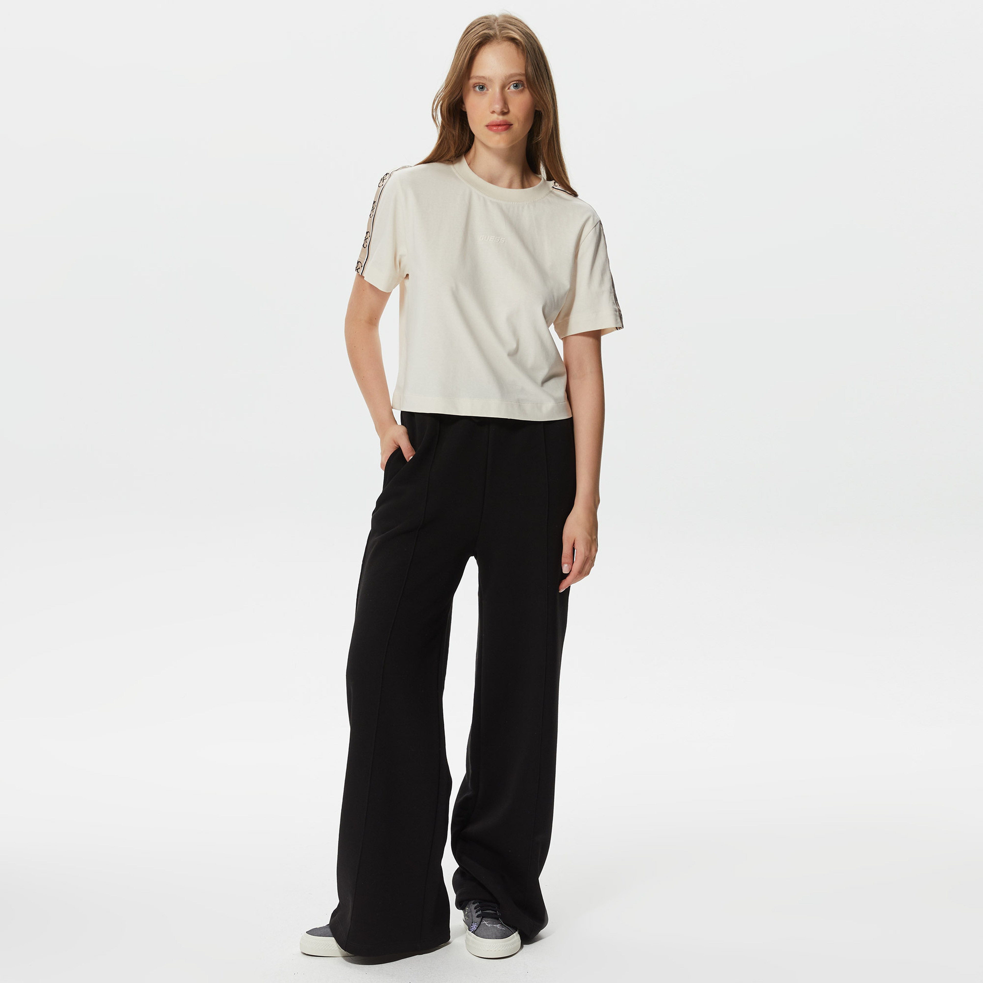 Guess Kadın Beyaz T-Shirt