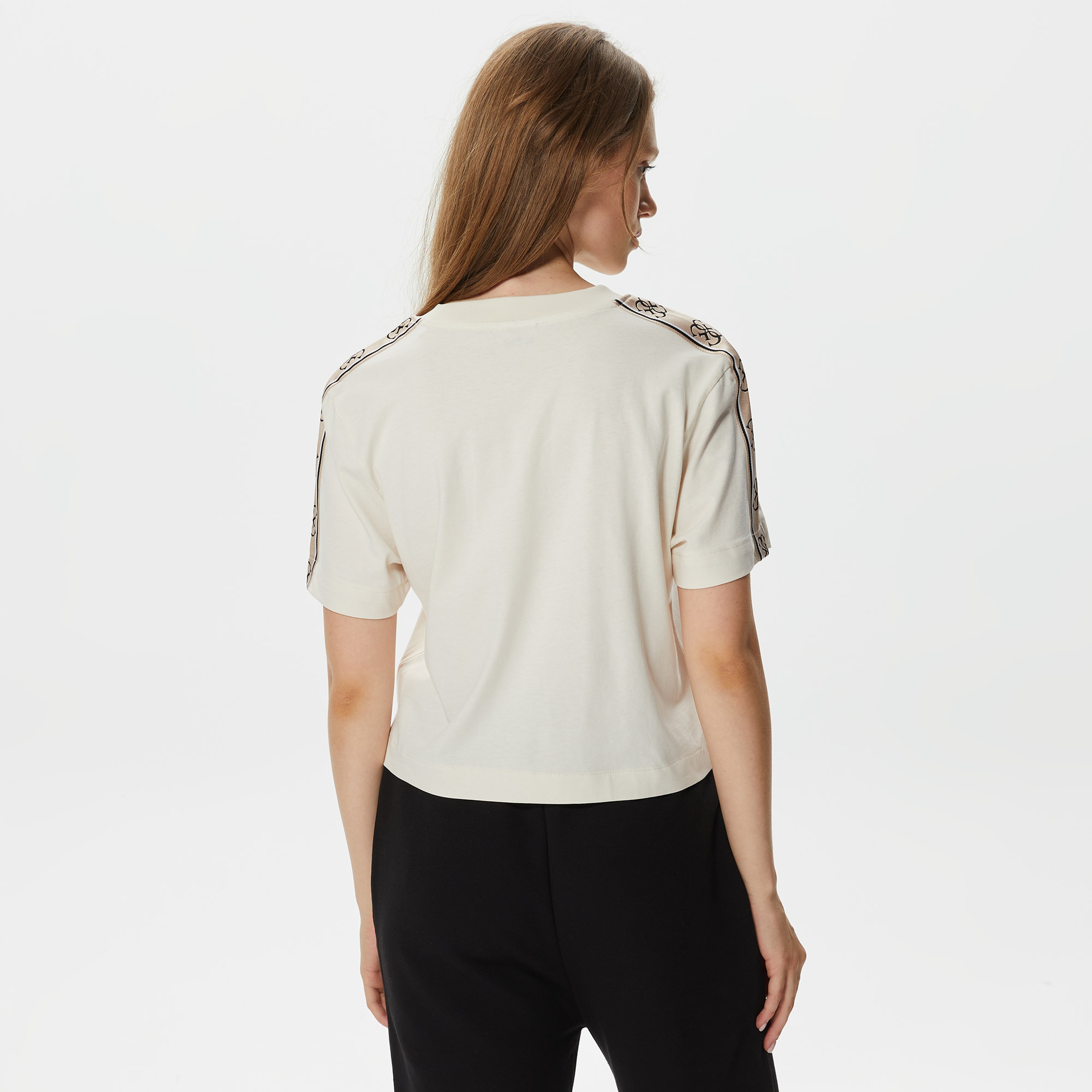 Guess Kadın Beyaz T-Shirt