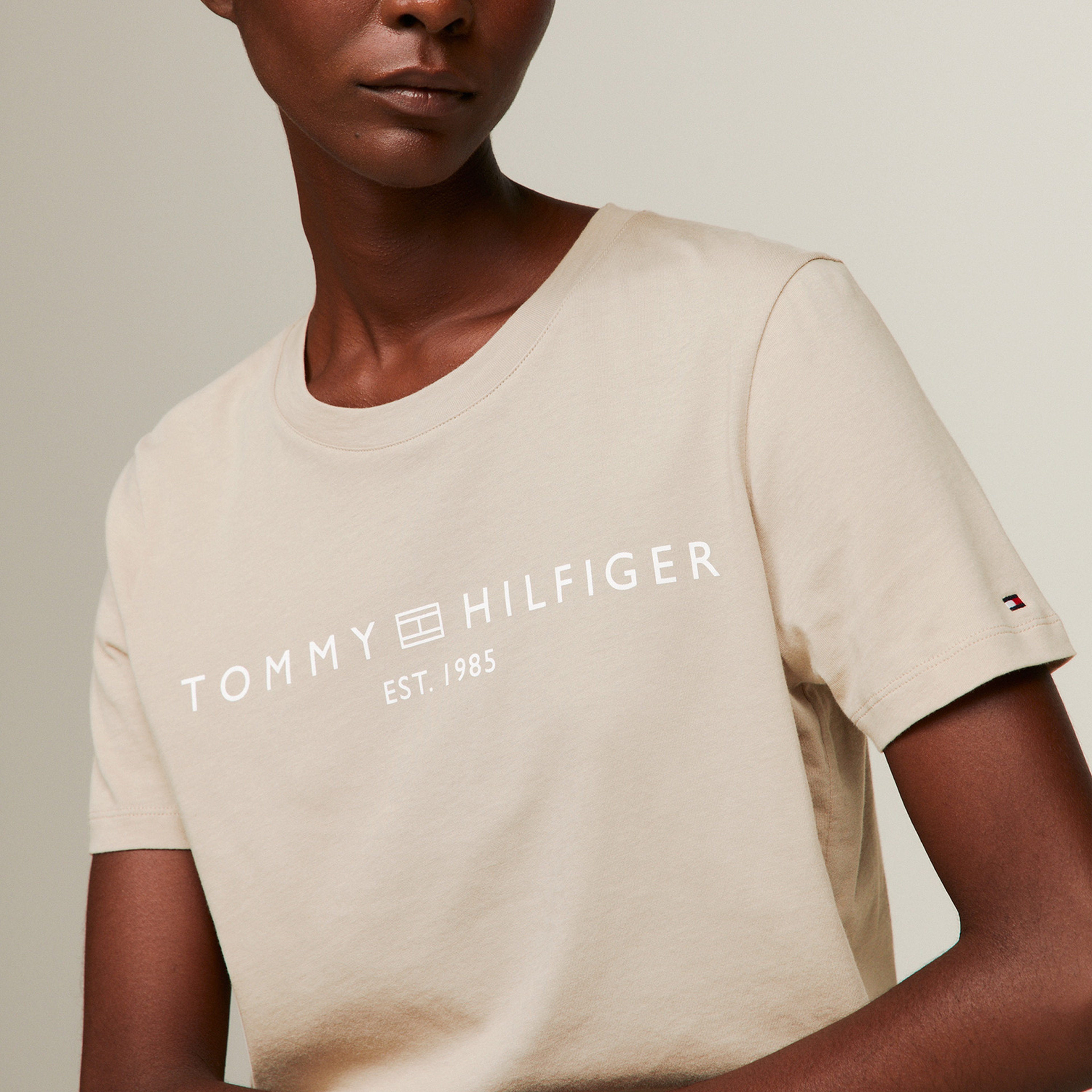 Tommy Hilfiger Kadın Bej Tshirt