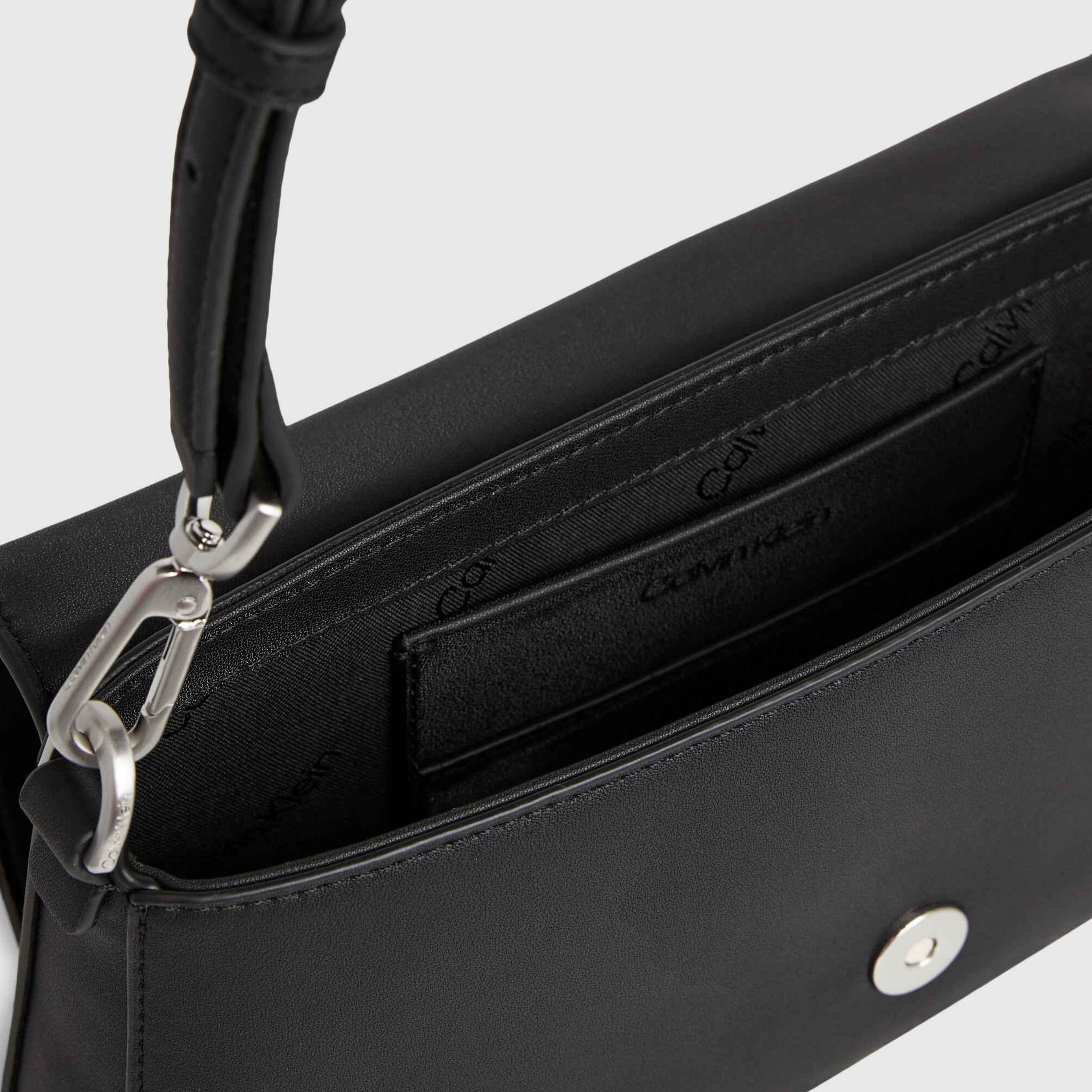Calvin Klein Kadın Siyah Çanta