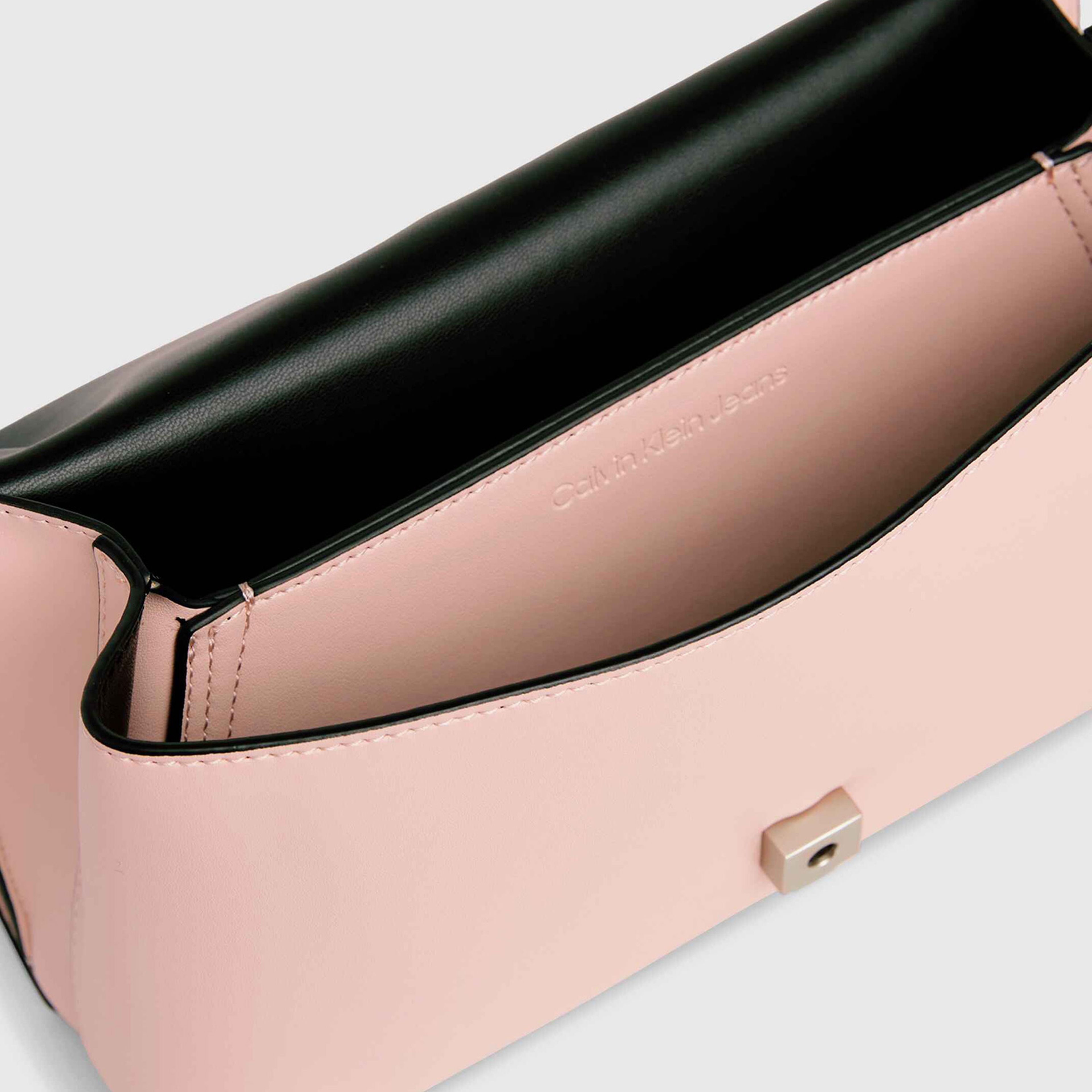 Calvin Klein Kadın Pembe Çanta