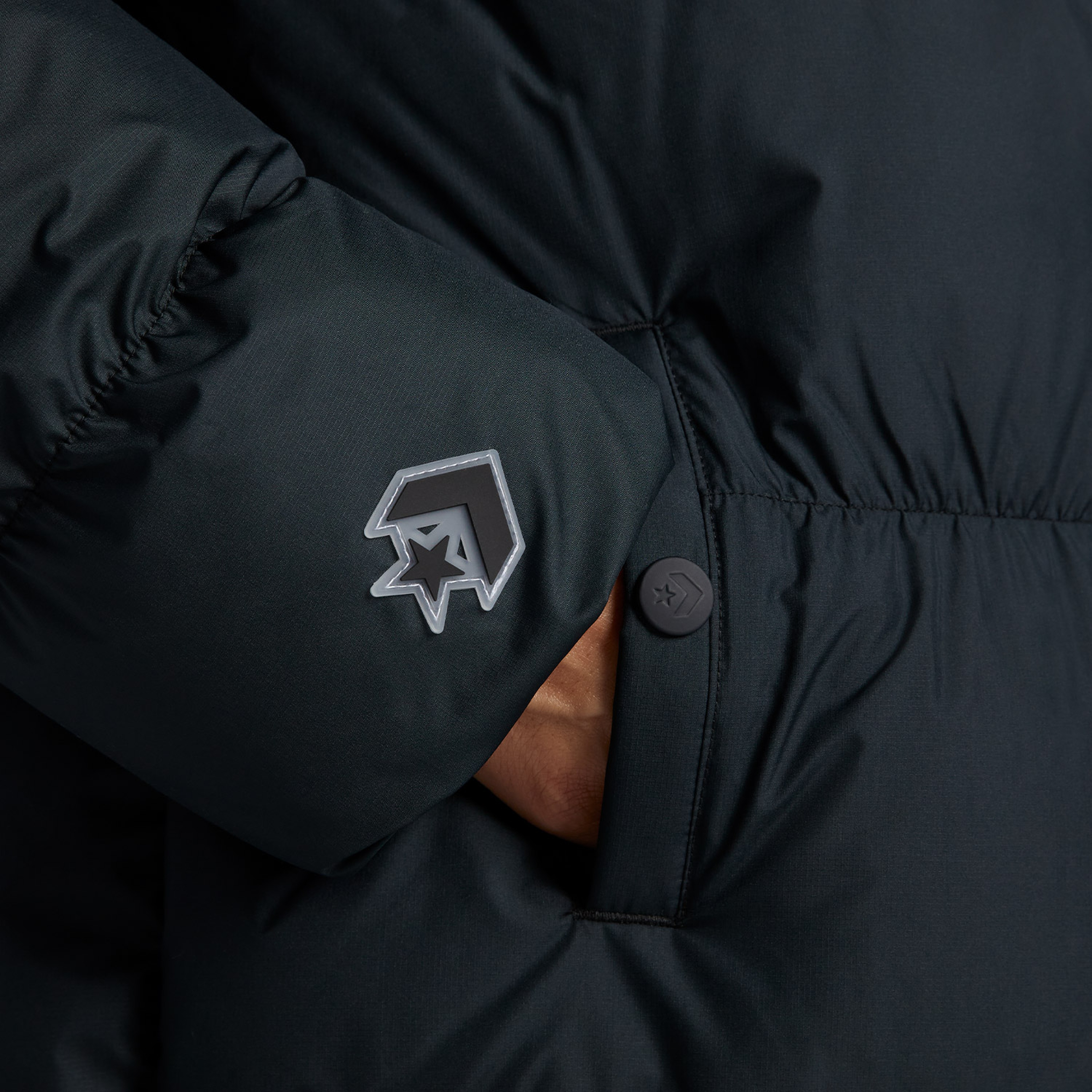 Converse Oversized Super Puffer Kadın Siyah Mont