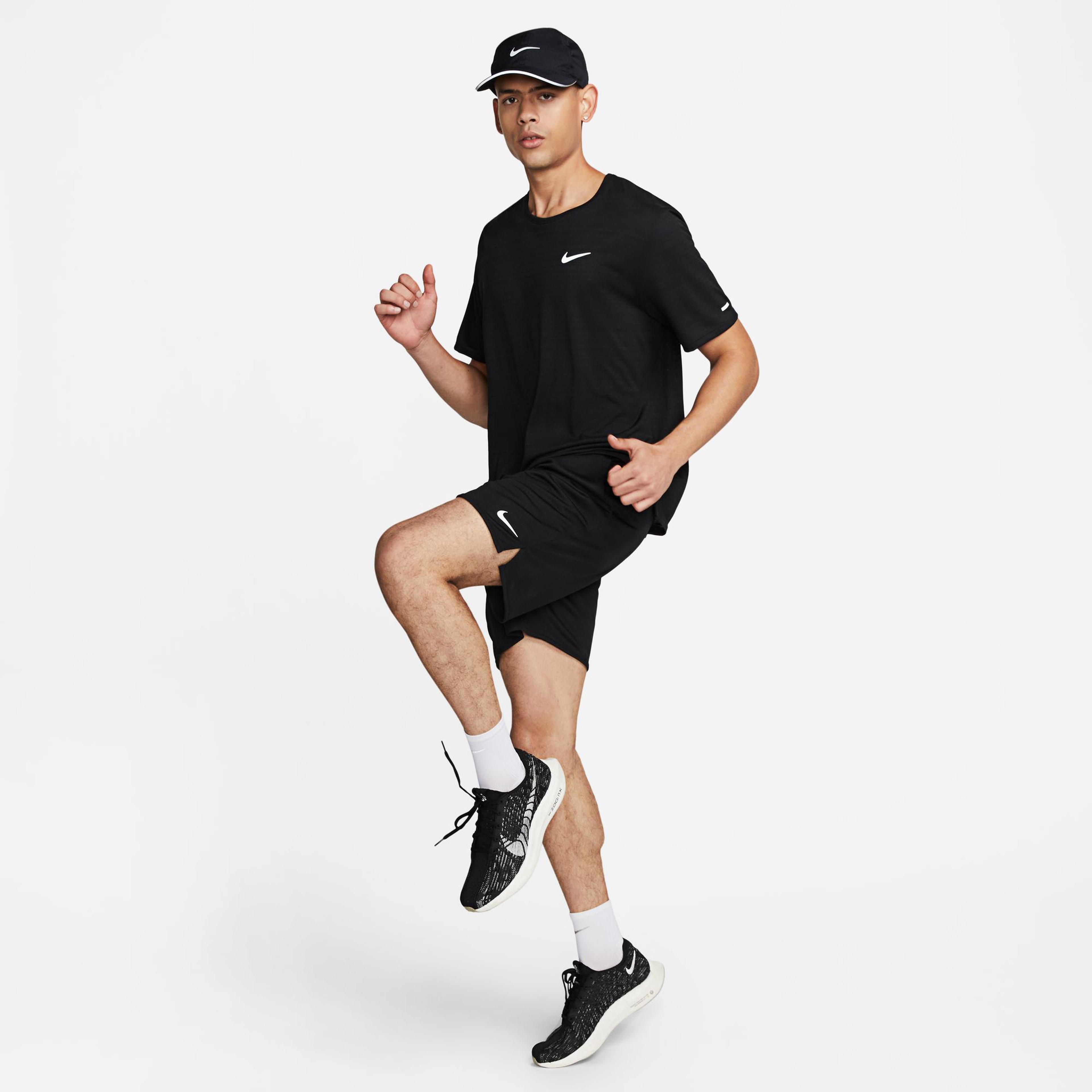 Nike DriFit Totality Knit 7In Ul Erkek Siyah Antrenman Şortu