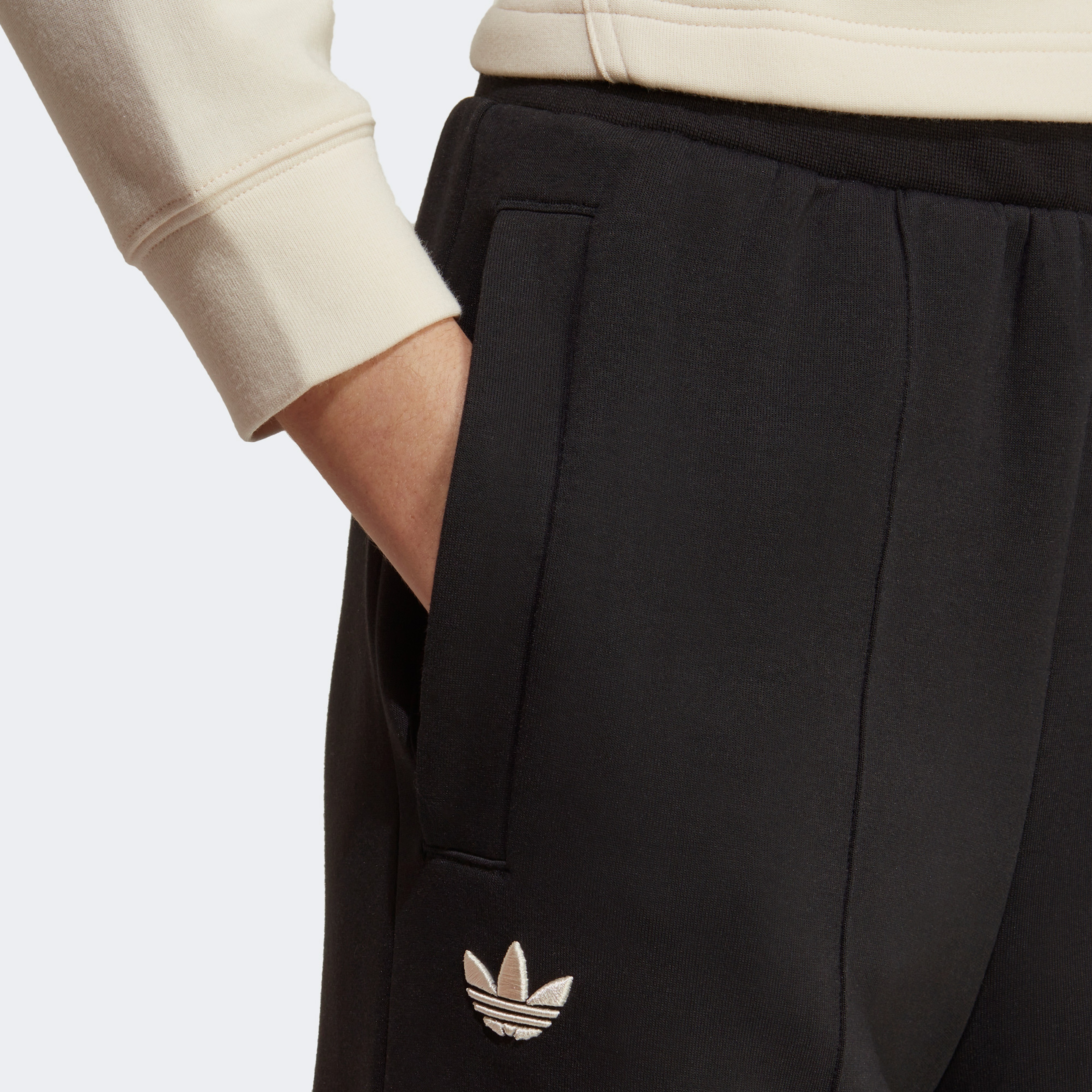 adidas Adicolor Neuclassics Kadın Siyah Eşofman Altı