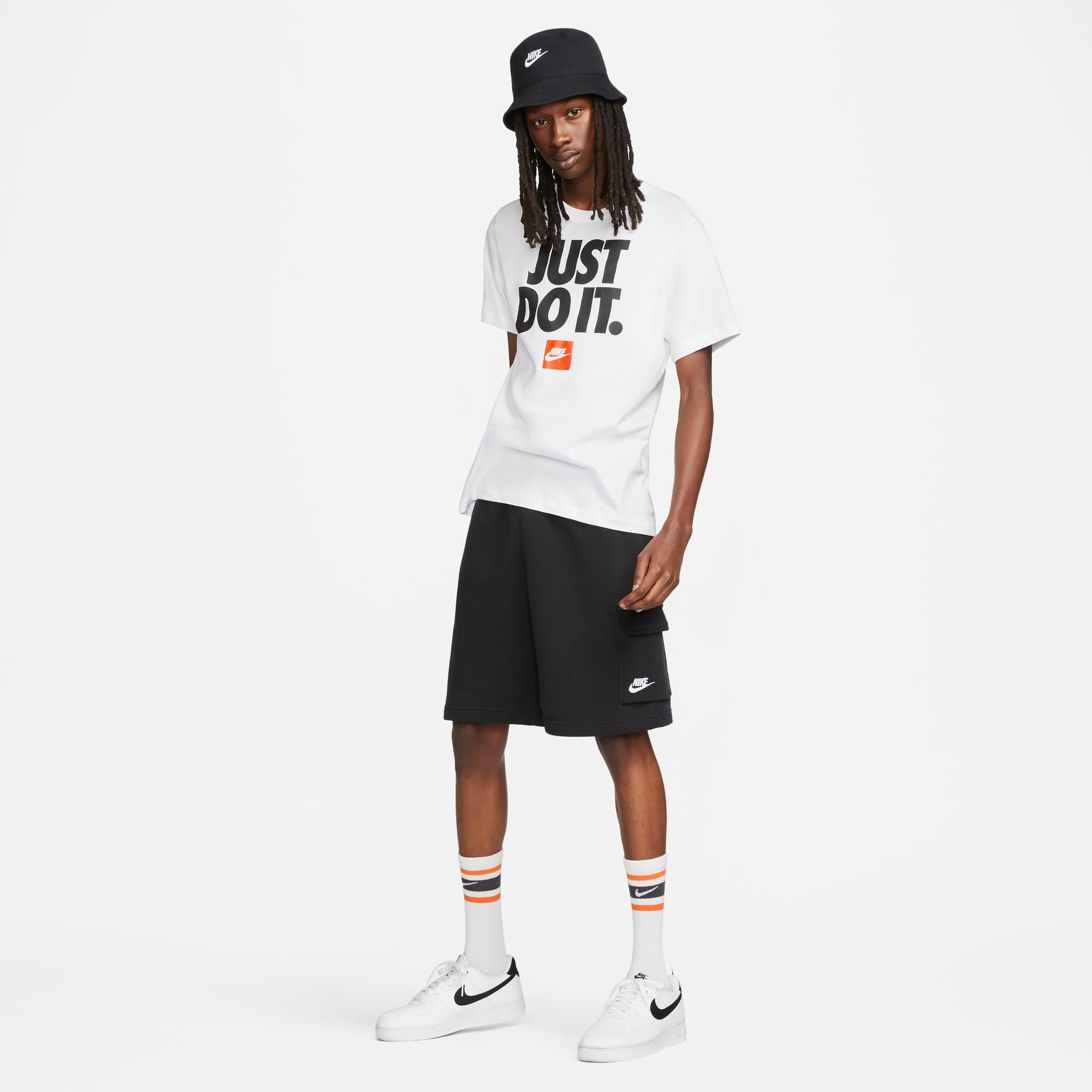 Nike Sportswear 'Just Do It' Erkek Beyaz T-Shirt