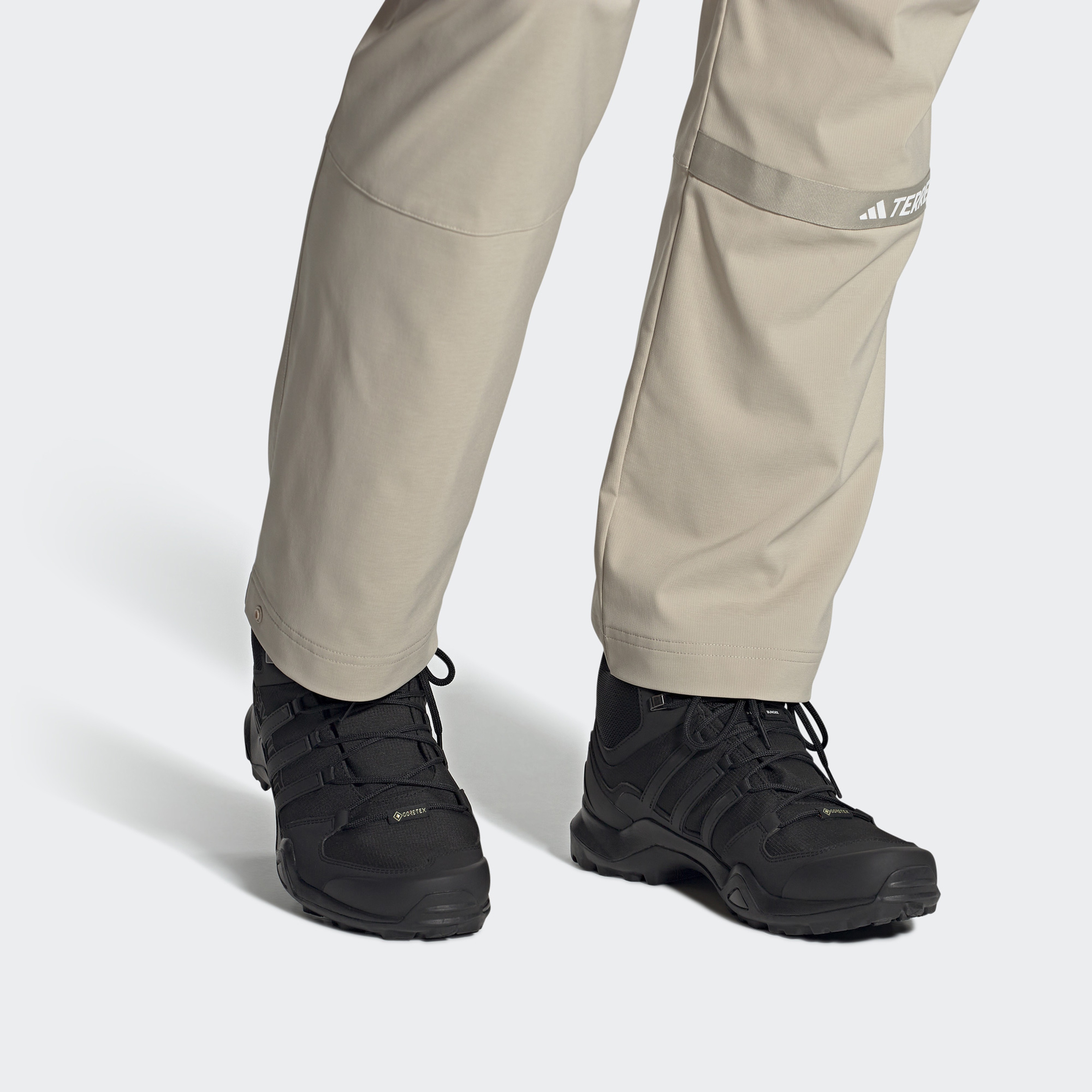 adidas Terrex Swift R2 Mid Gore Tex Erkek Siyah Outdoor Ayakkabı