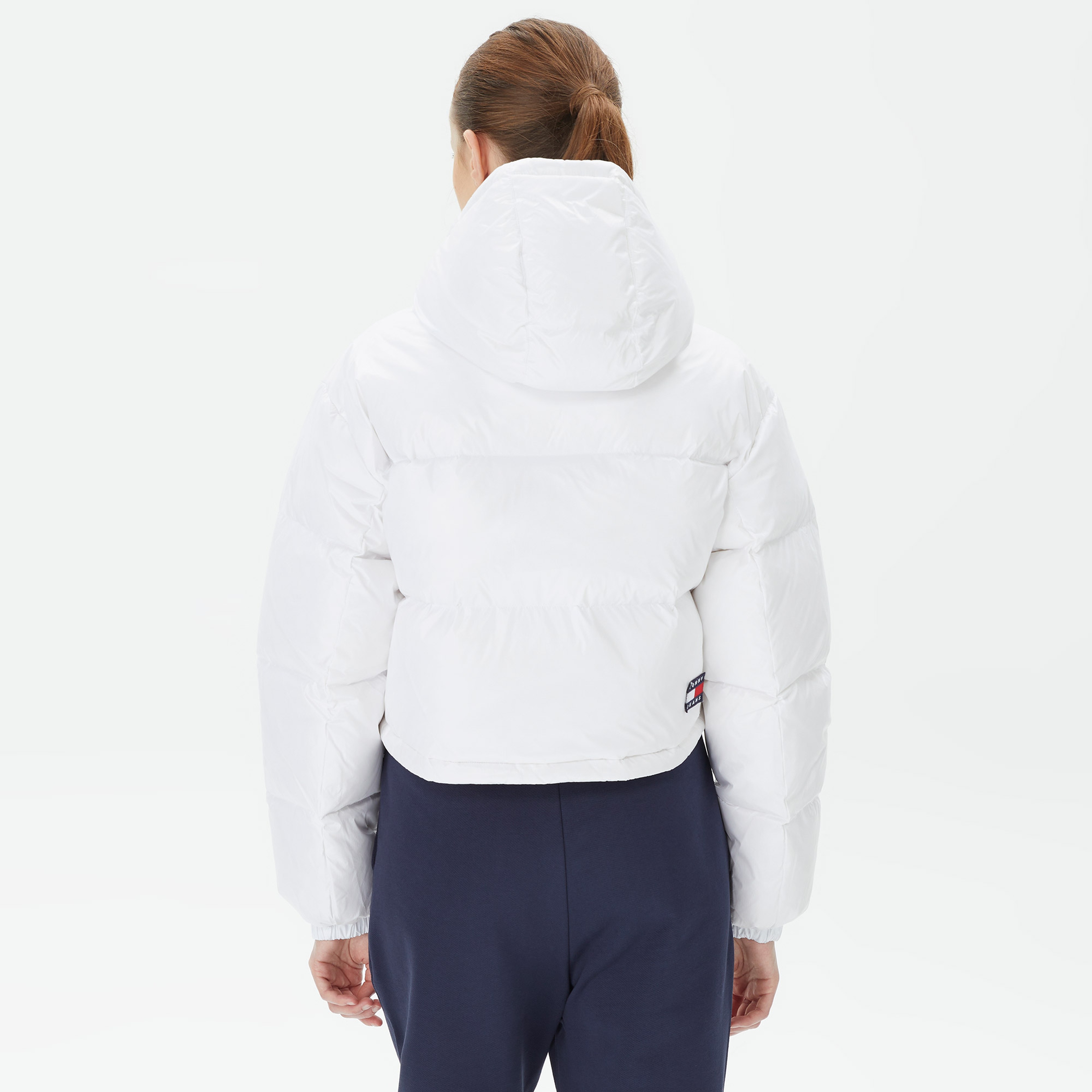 Tommy Hilfiger Crop Alaska Puffer Kadın Beyaz Mont