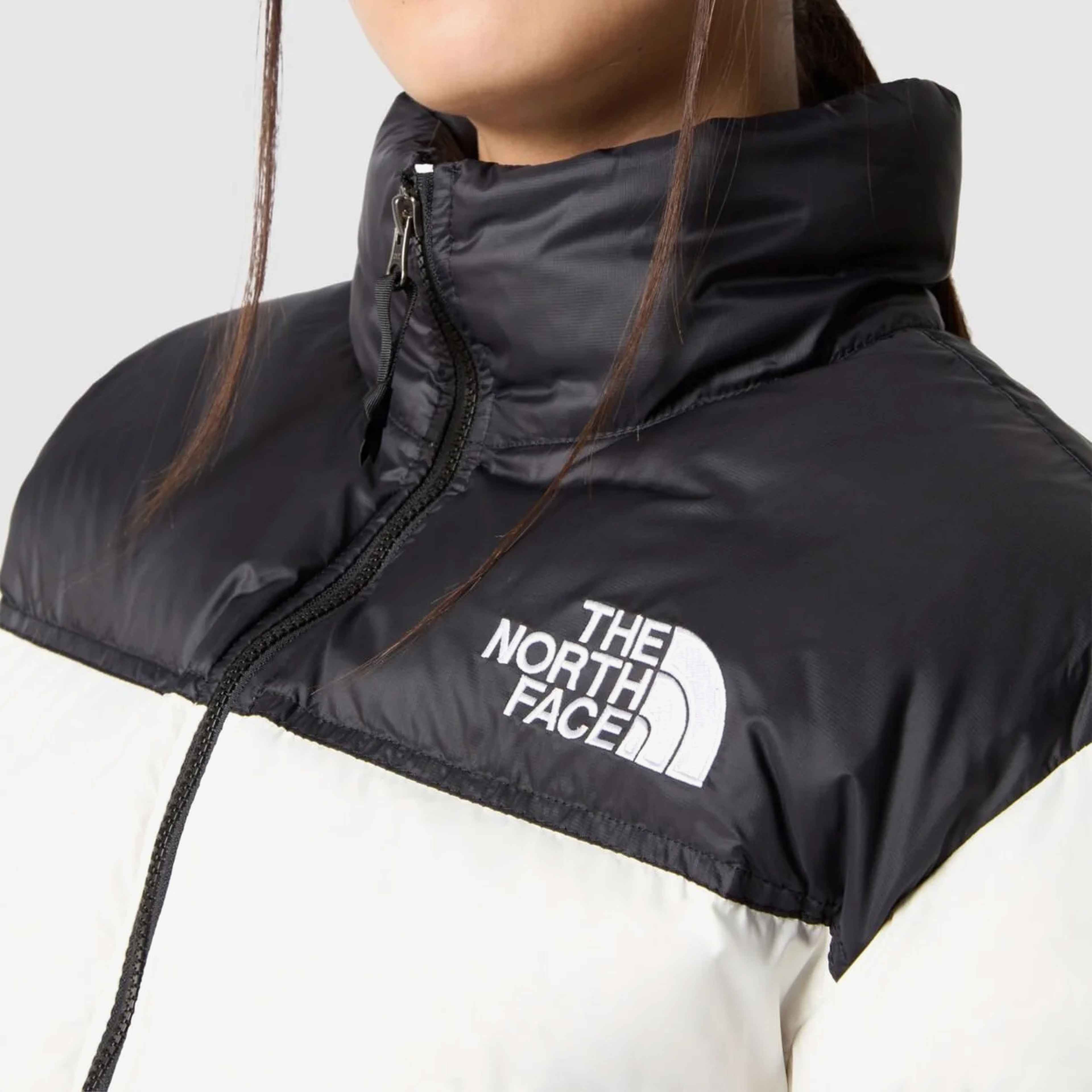 The North Face Nuptse Short Kadın Beyaz Mont
