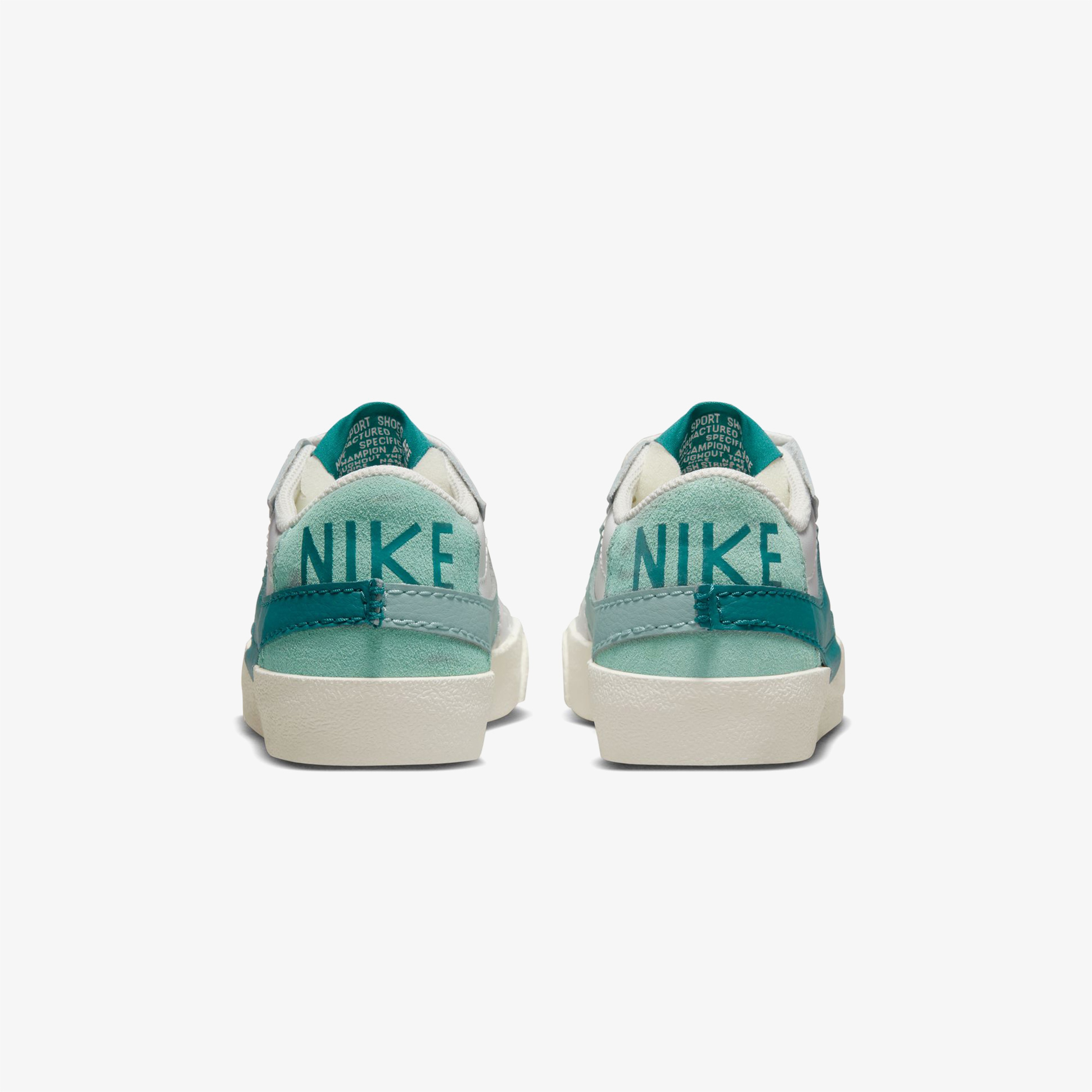 Nike Blazer Low '77 Jumbo Kadın Beyaz Spor Ayakkabı