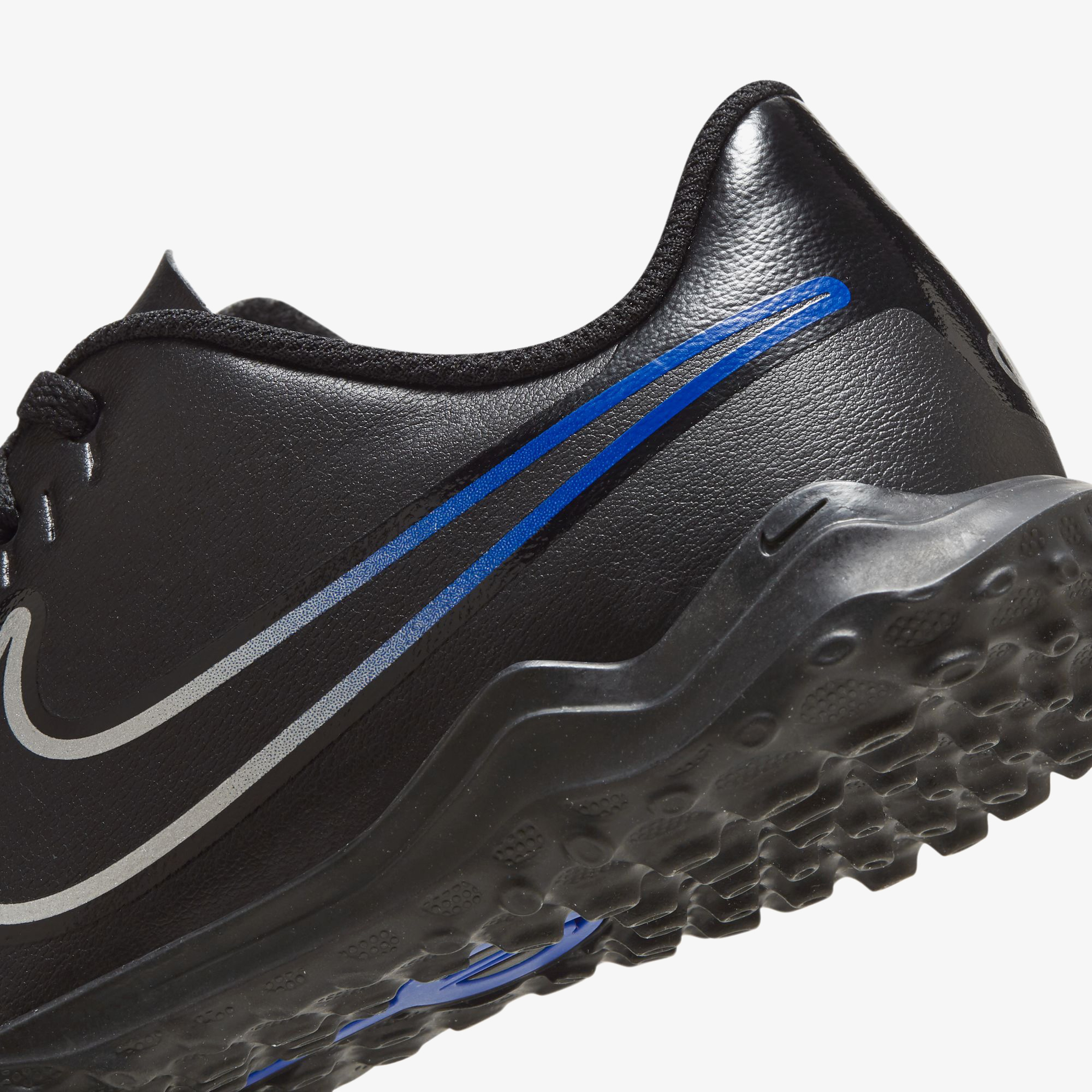 Nike Çocuk Siyah Halı Saha Kramponu