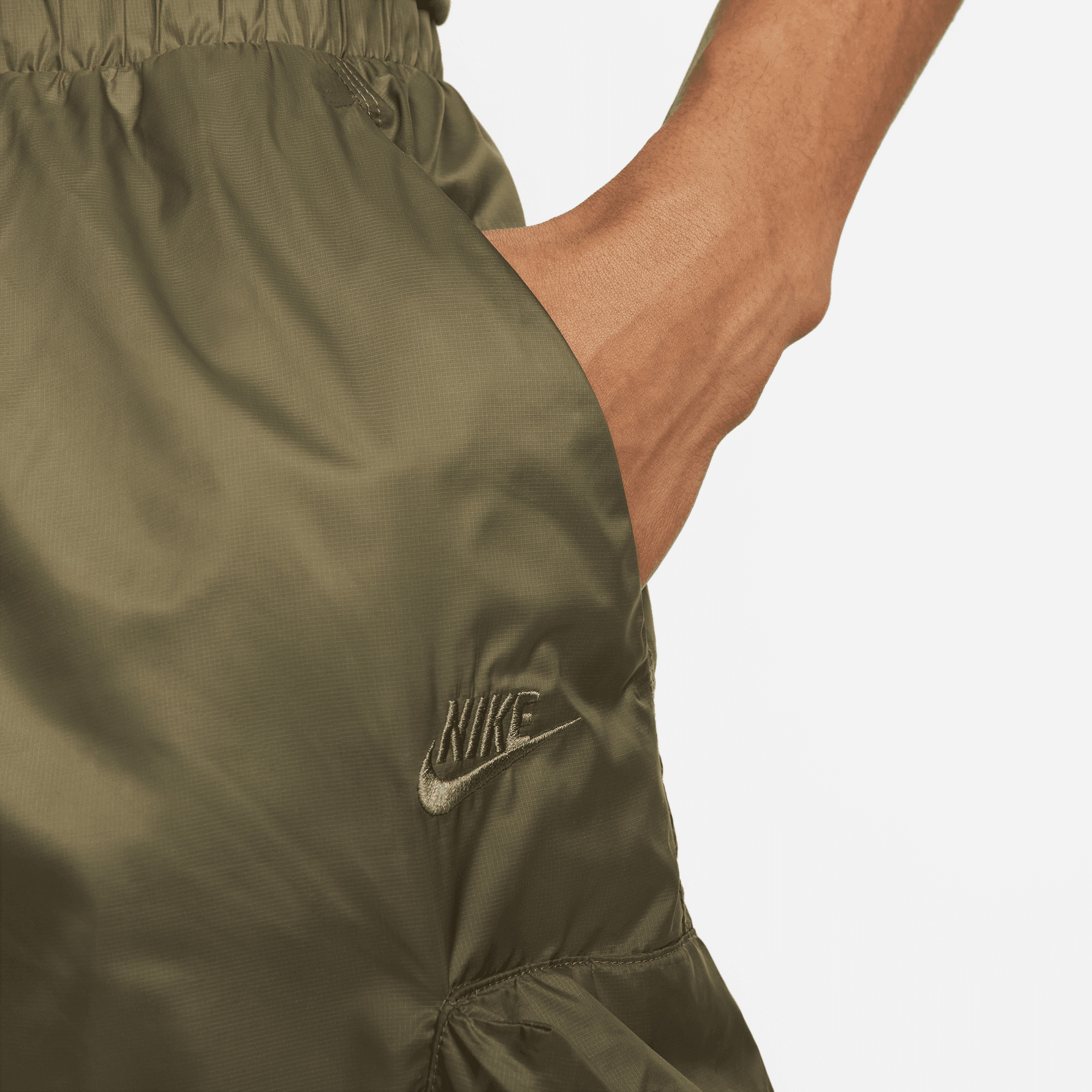 Nike Sportswear Tech Pack Erkek Yeşil Günlük Şort